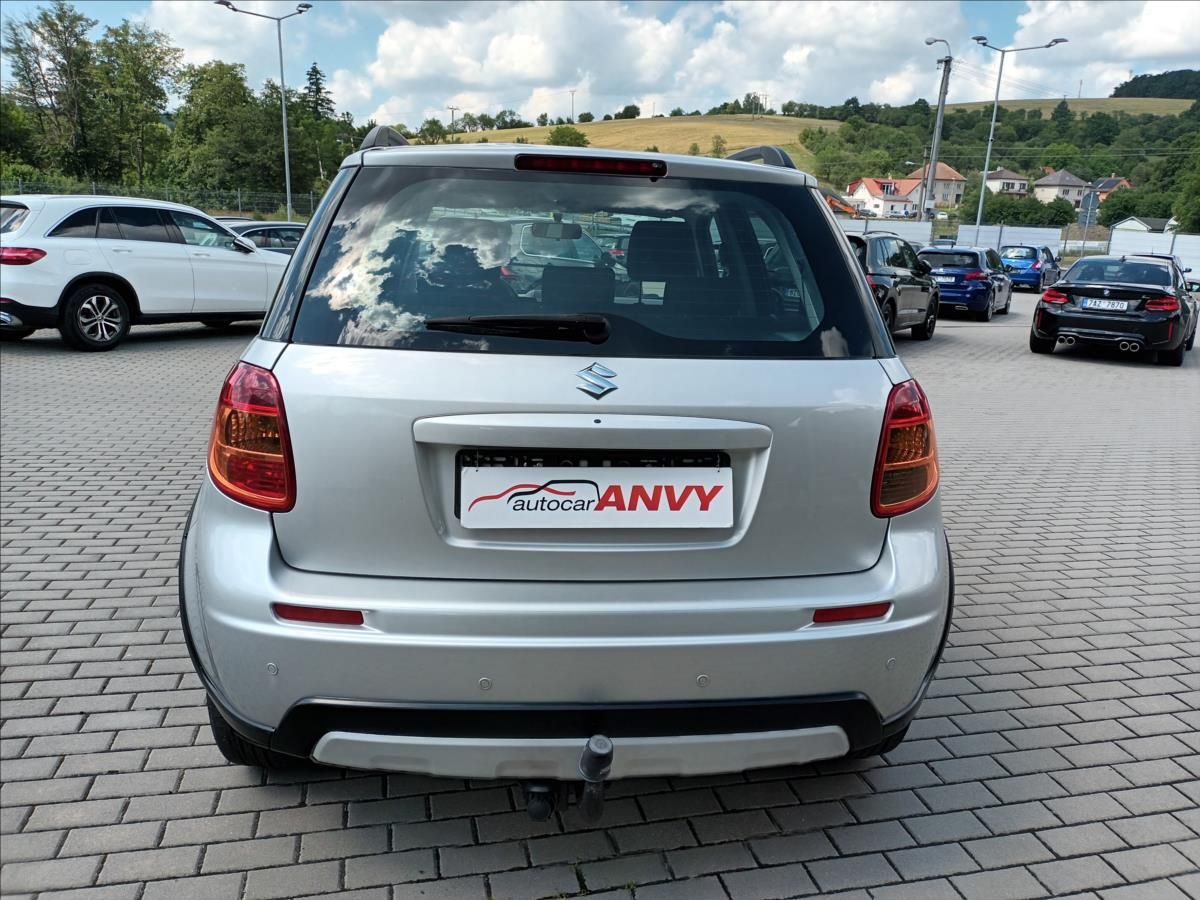 Suzuki SX4, 1,6 VVT,88KW,4X4,VÝHŘEV,KOLA - fotka 6