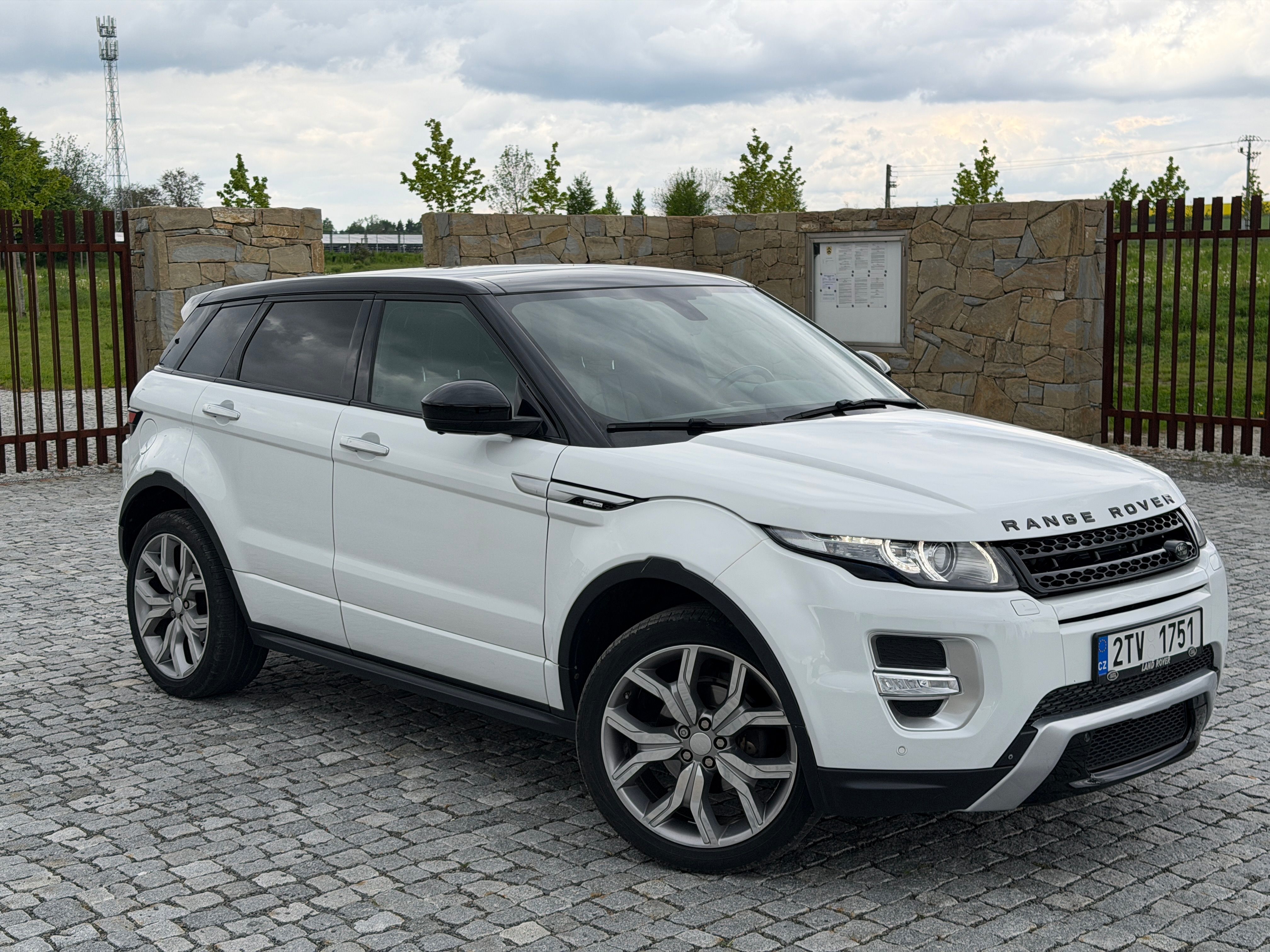 Land Rover Range Rover Evoque, 2.2 Sd4 - 140kw - Autobiograph - fotka 6