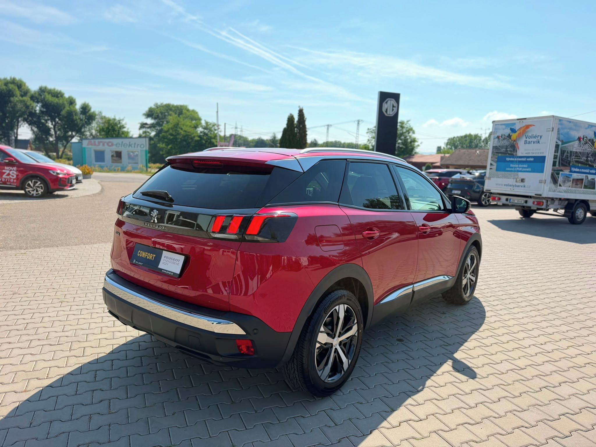 Peugeot 3008, ALLURE 1.5BHDi 130 MAN6 - fotka 4