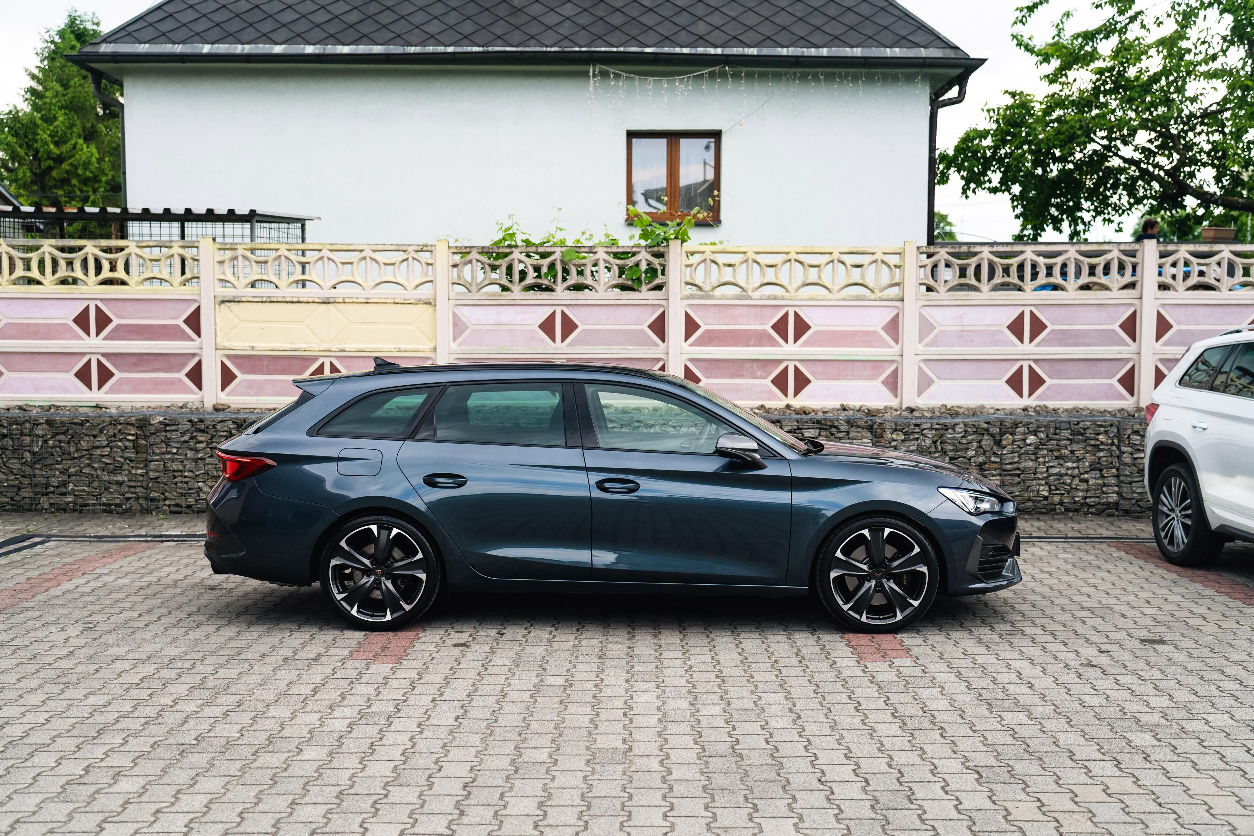 Cupra Leon, ST 180kW DSG /LED/DCC/ACC/DPH - fotka 6