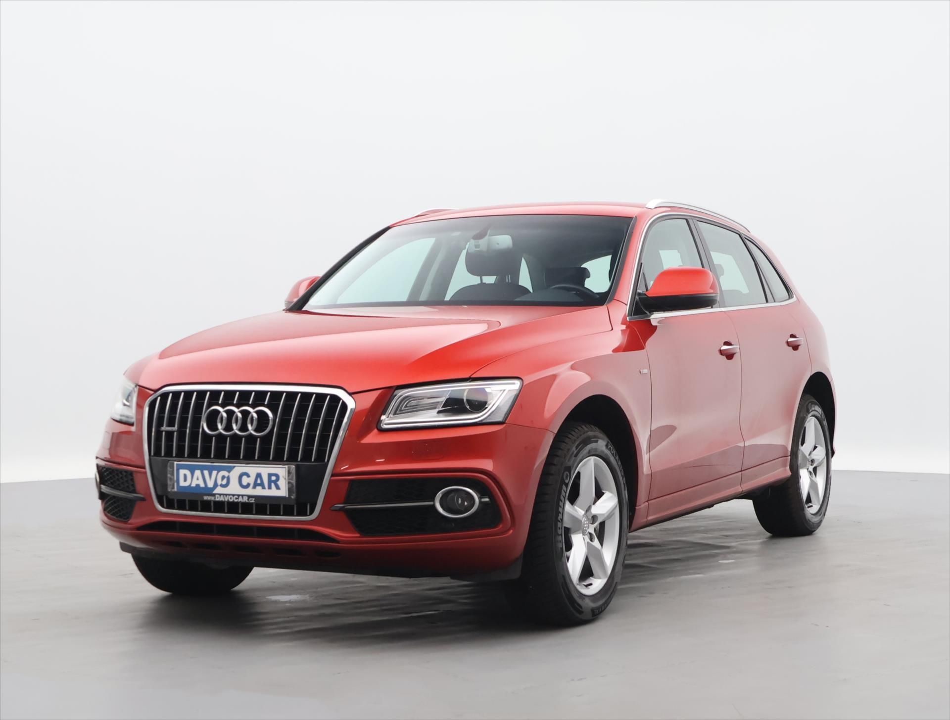 Audi Q5, 2,0 TDI 140kW quattro S-Line - fotka 3