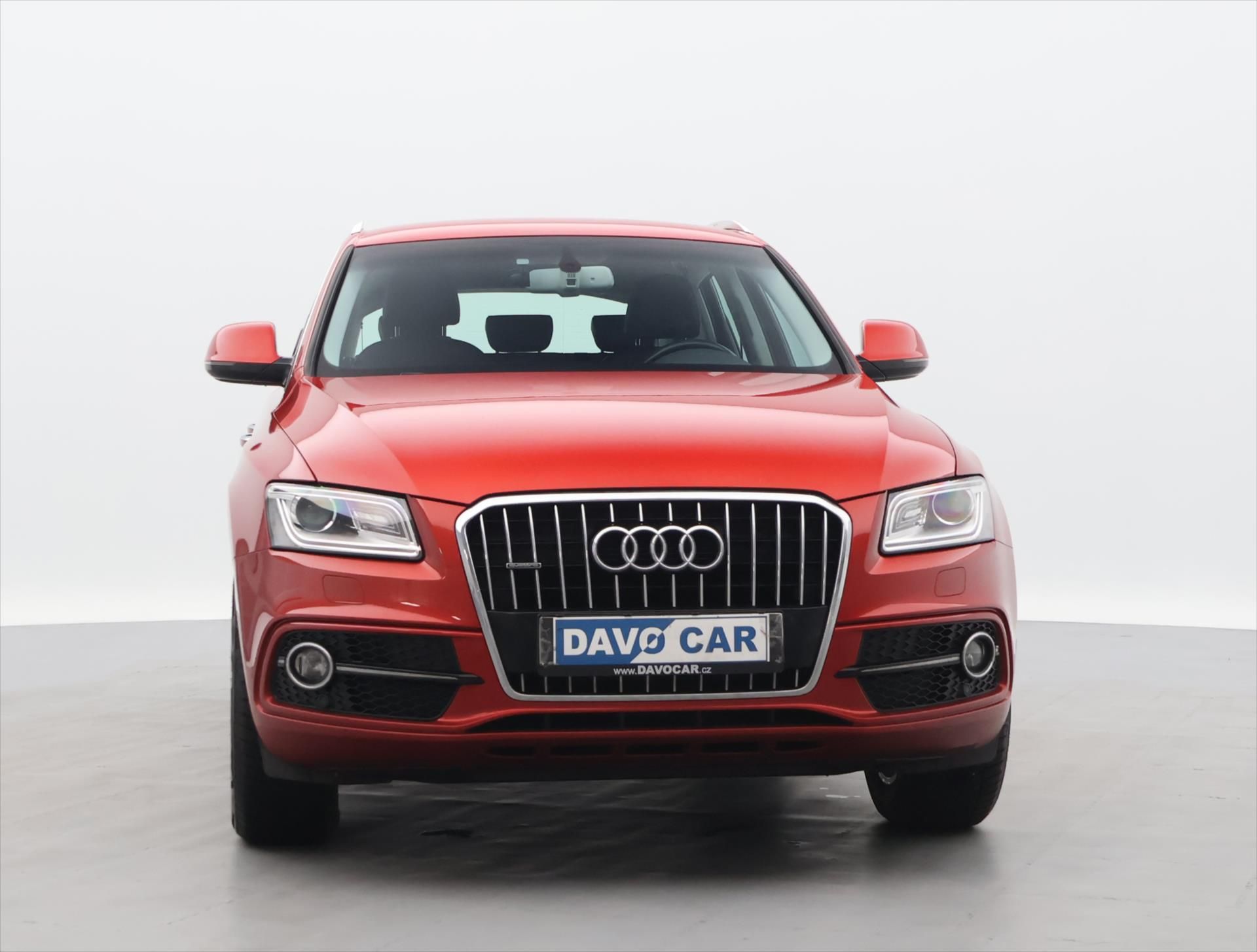 Audi Q5, 2,0 TDI 140kW quattro S-Line - fotka 2