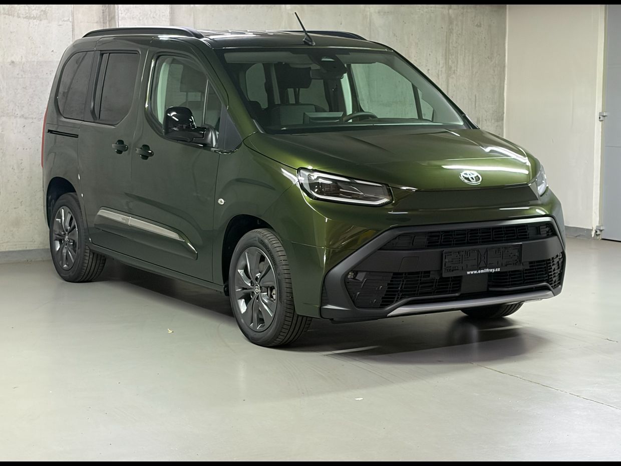 Toyota Proace City Verso, 1.2,Short,81kW,Family - fotka 3