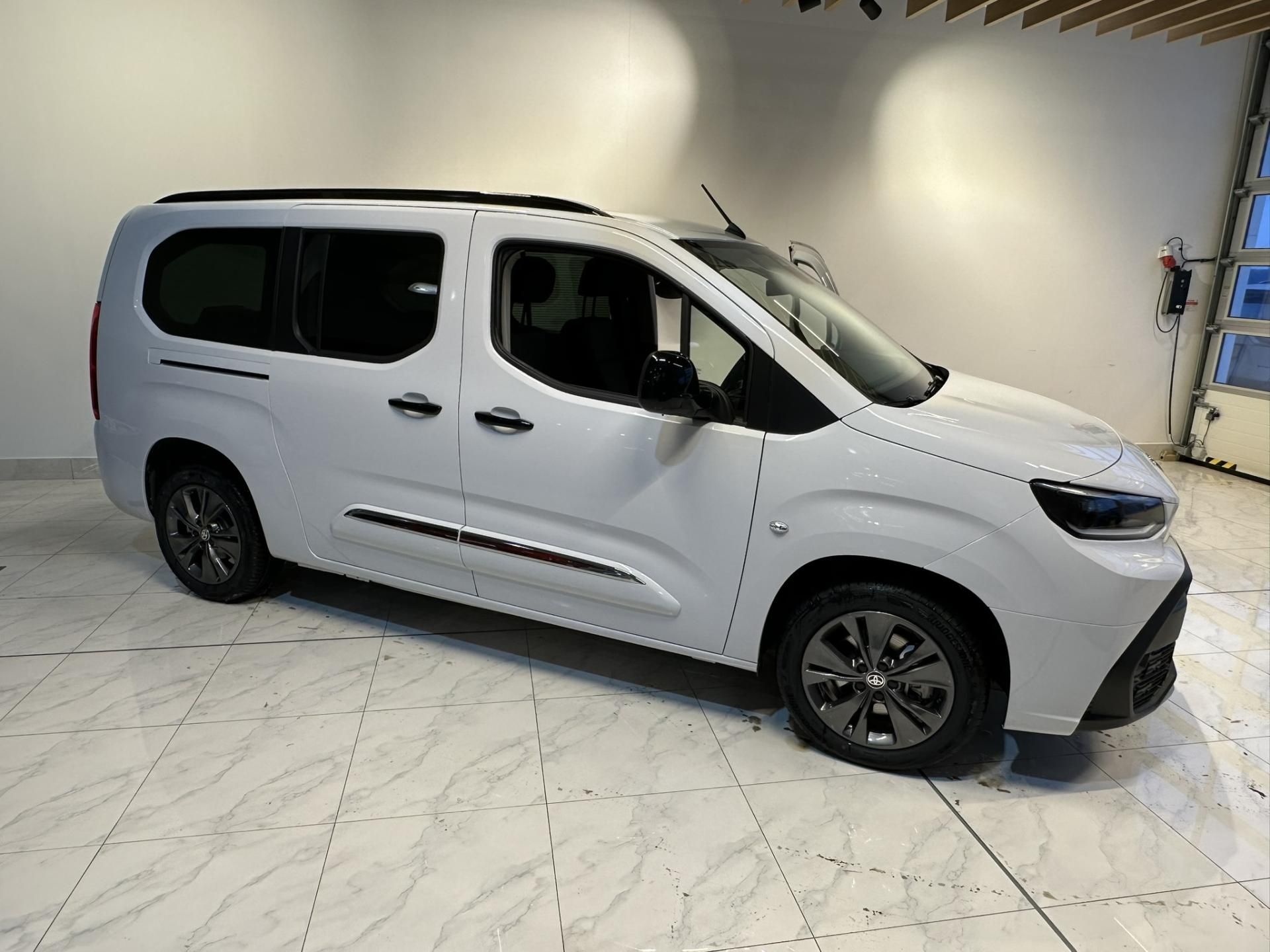 Toyota Proace City Verso, 1.5D-8A/T - FAMILY LONG 7S - fotka 3