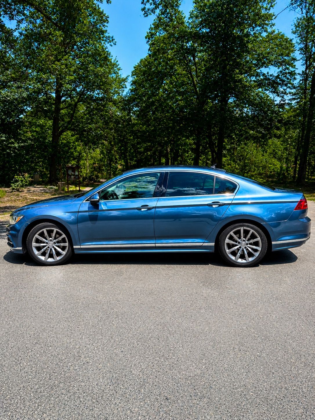 Volkswagen Passat, Variant R-Line 2.0 TDI DSG - fotka 2