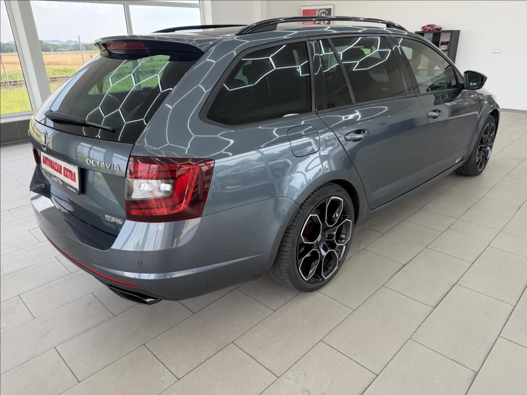 Škoda Octavia, 2,0 TSI, VRS, DSG, SPORTSOUND - fotka 5