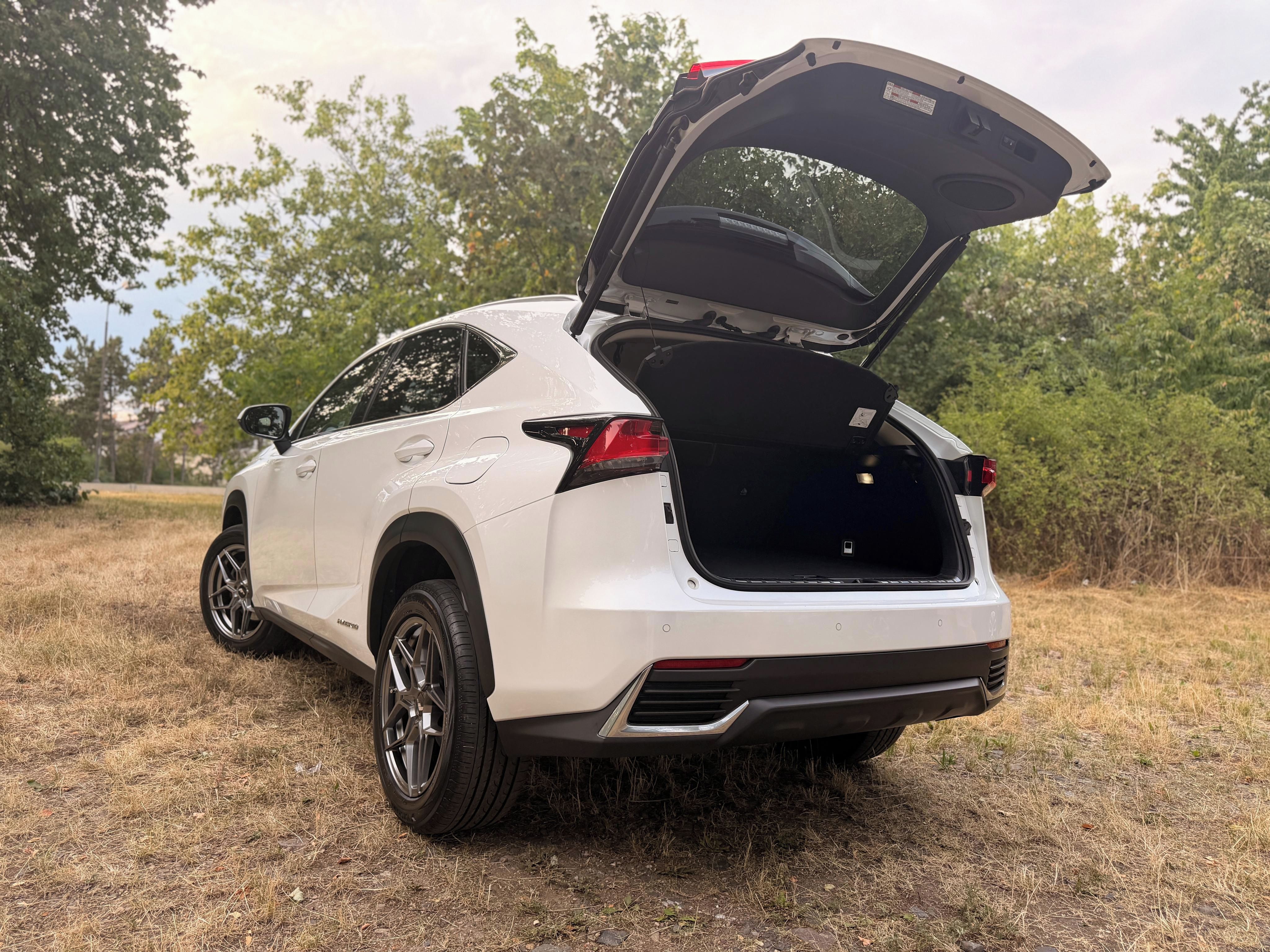 Lexus NX 300h, Prestige Safety AWD - fotka 6