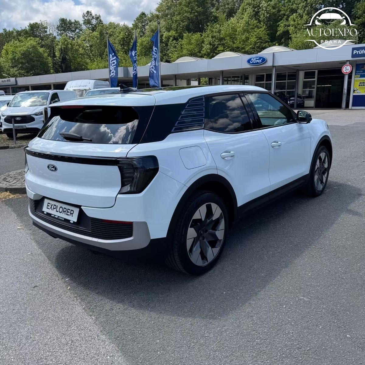 Ford Explorer, Premium AWD - fotka 4