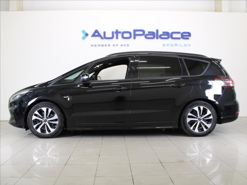 Ford S-MAX, 2,5 HEV 140kW ST-Line 1.maj.ČR - fotka 5