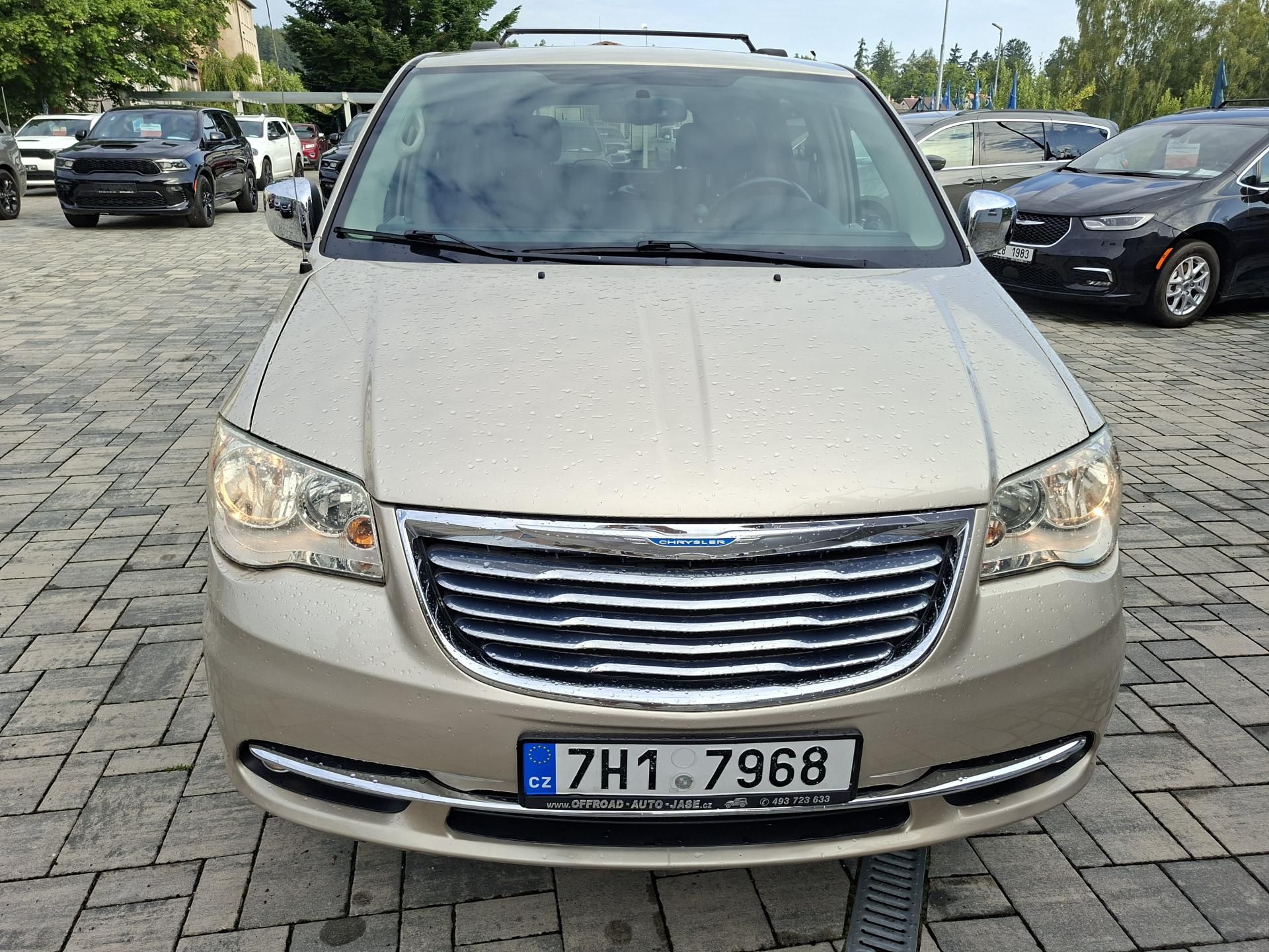 Chrysler Town & Country, 3,6L 7míst, LPG, tažné, 2xkola - fotka 2