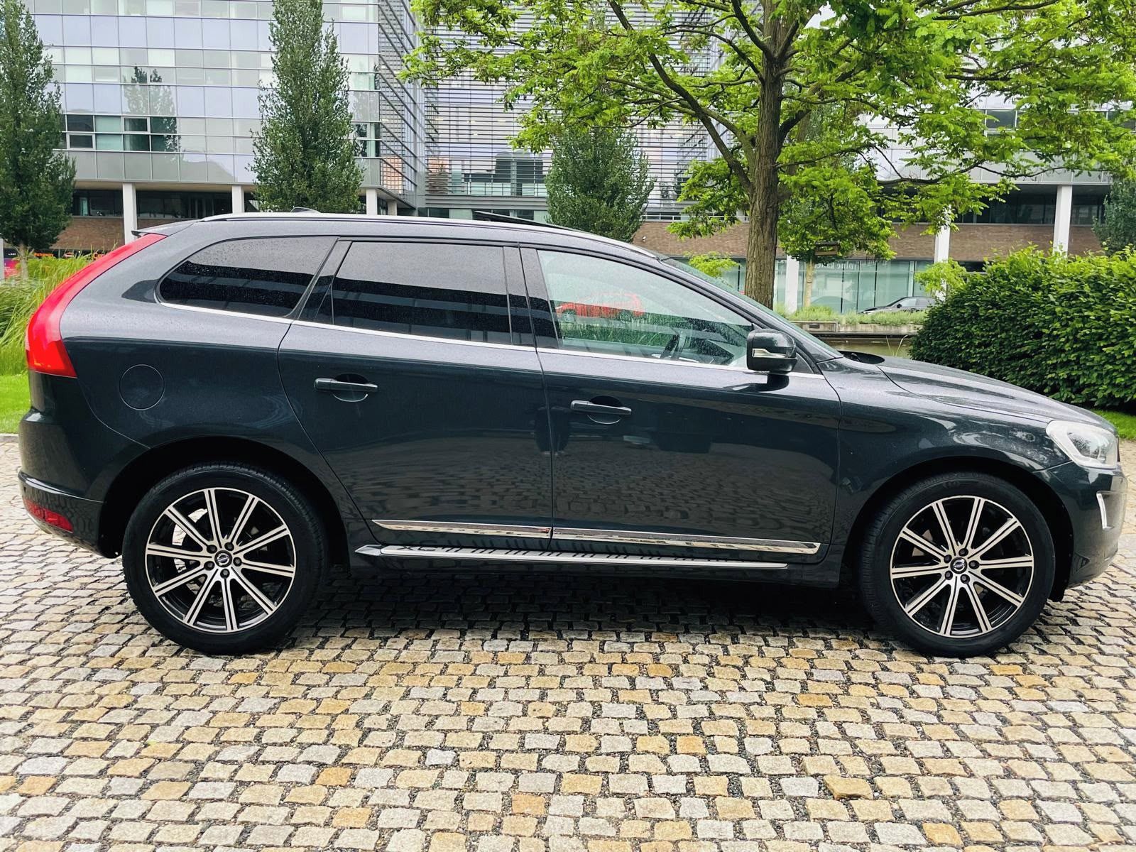 Volvo XC60, Volvo XC60 D5 AWD 169kW - fotka 5