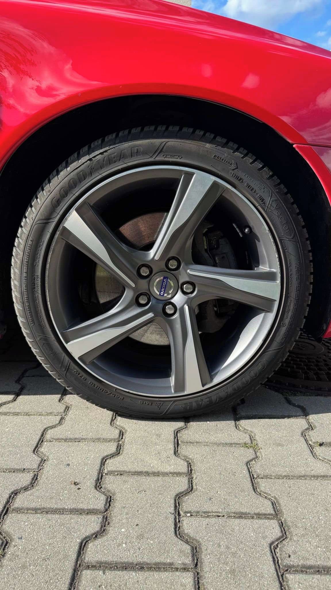 Volvo V70, 2,4 D5 158kw  R-line, Adap.tem - fotka 6