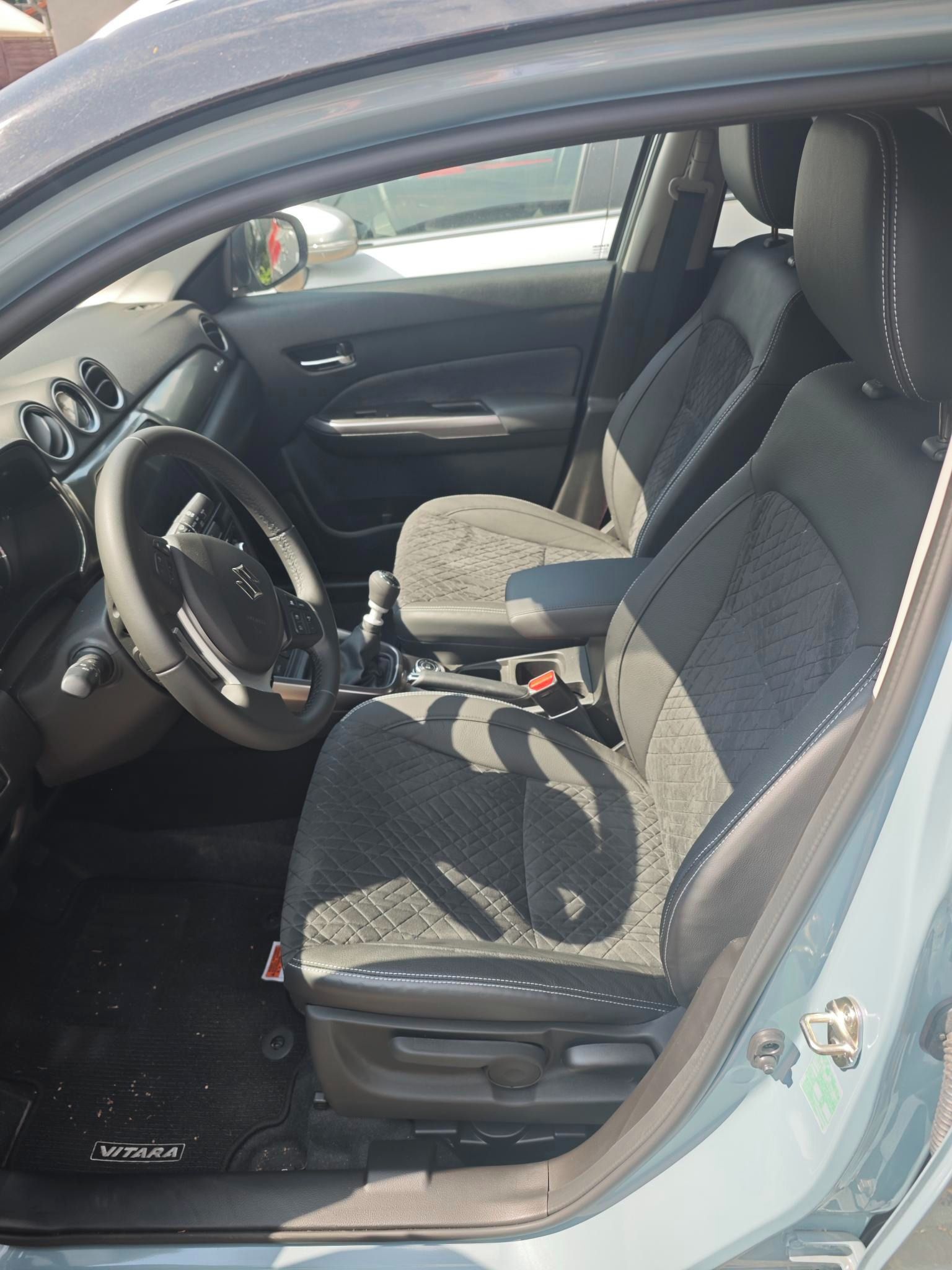 Suzuki Vitara, 1,4 BoosterJet Elegance 4x4 - fotka 6