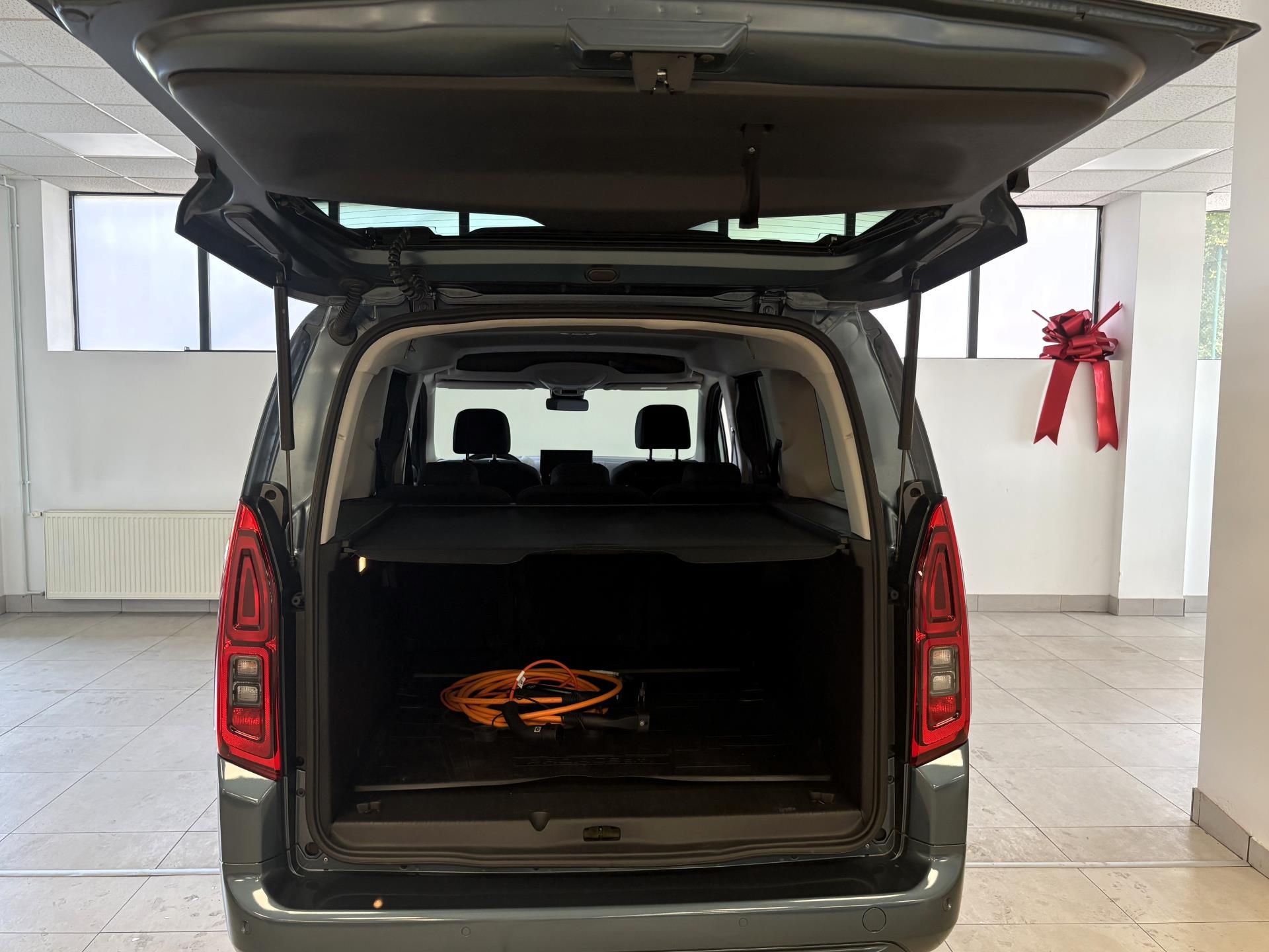 Toyota Proace, Full Electric, Family, 4x2 E-T - fotka 6