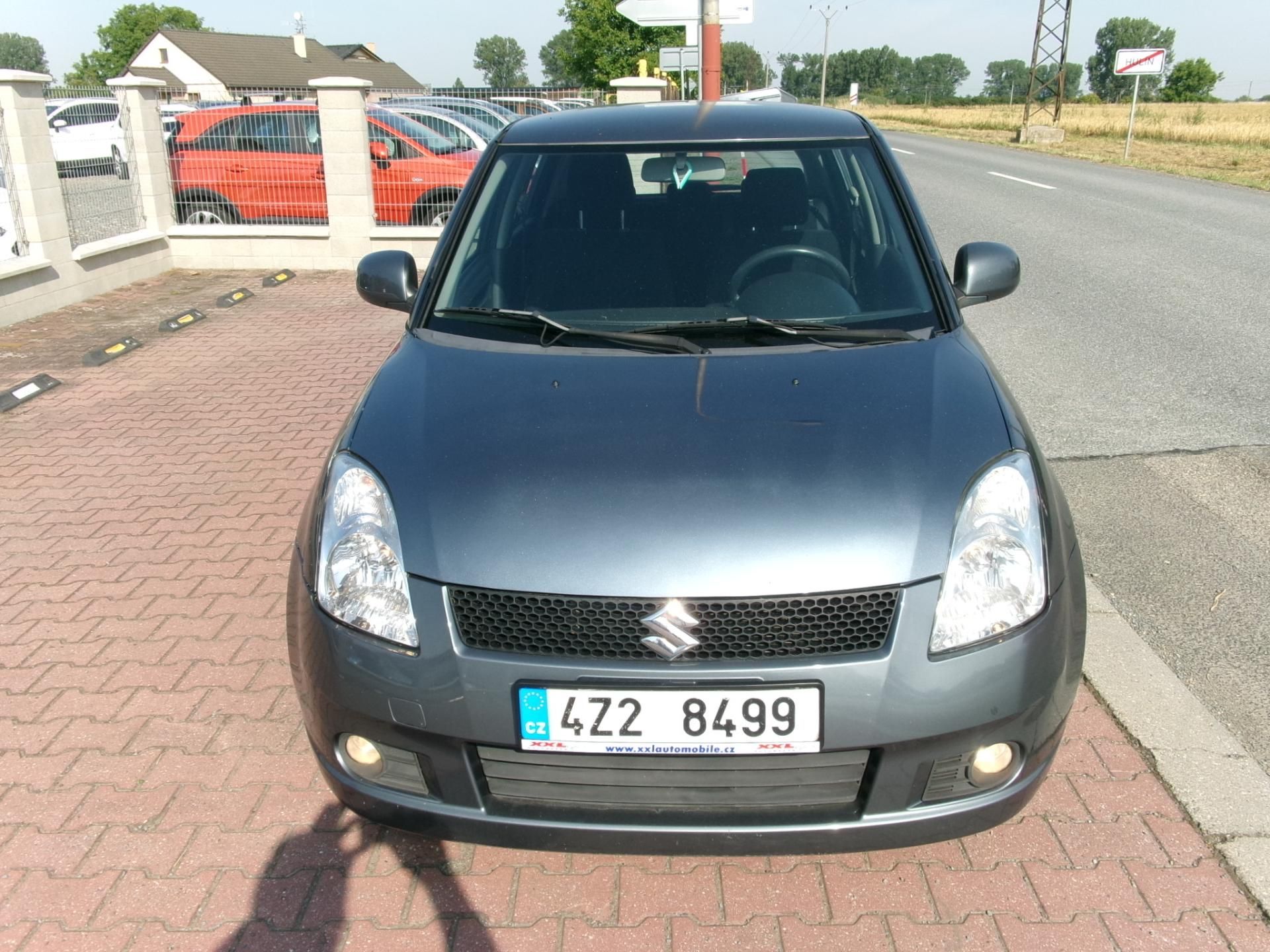 Suzuki Swift, 1,3i KLIMA VÝHŘEV - fotka 2