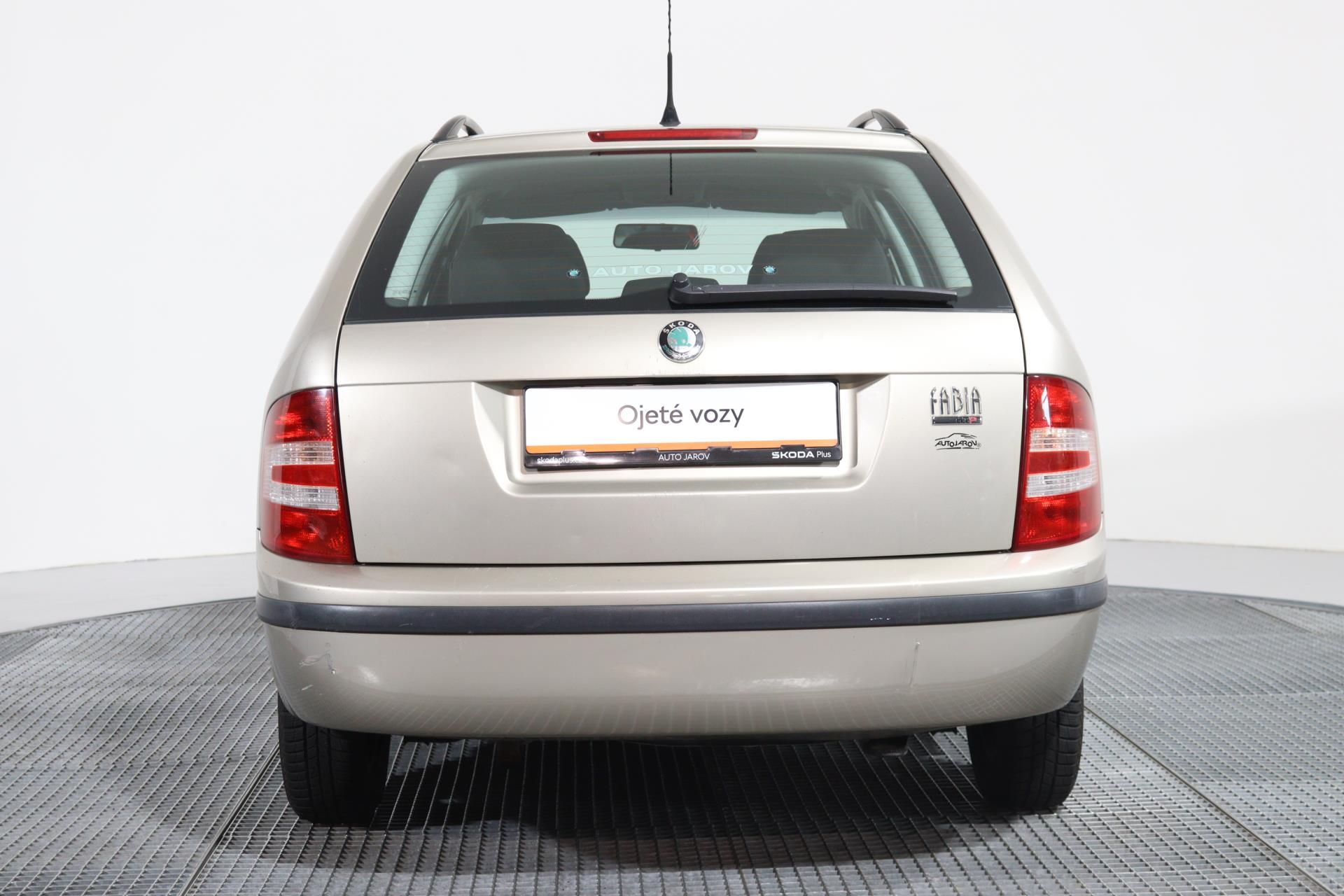 Škoda Fabia, COMBI CLASSIC 1,2 HTP 47kW - fotka 6