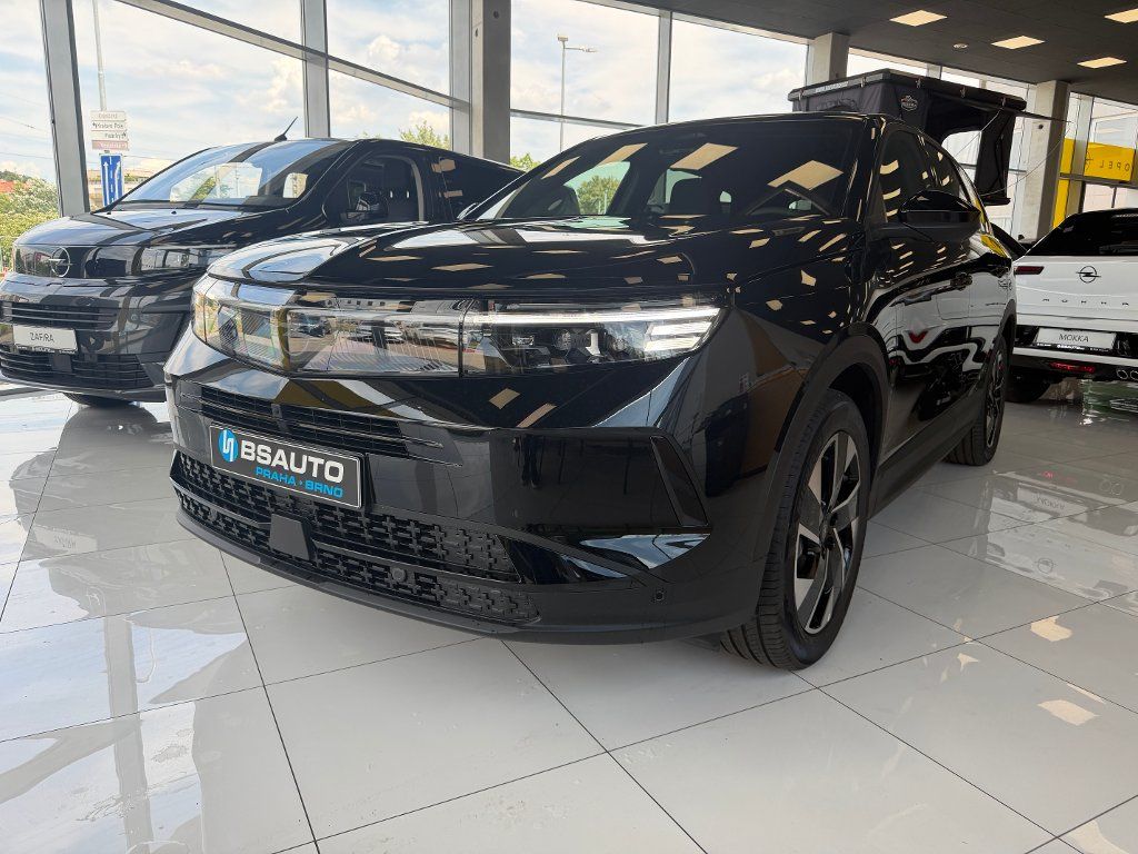 Opel Grandland, Ultimate Hybrid 1,2T 145k AT