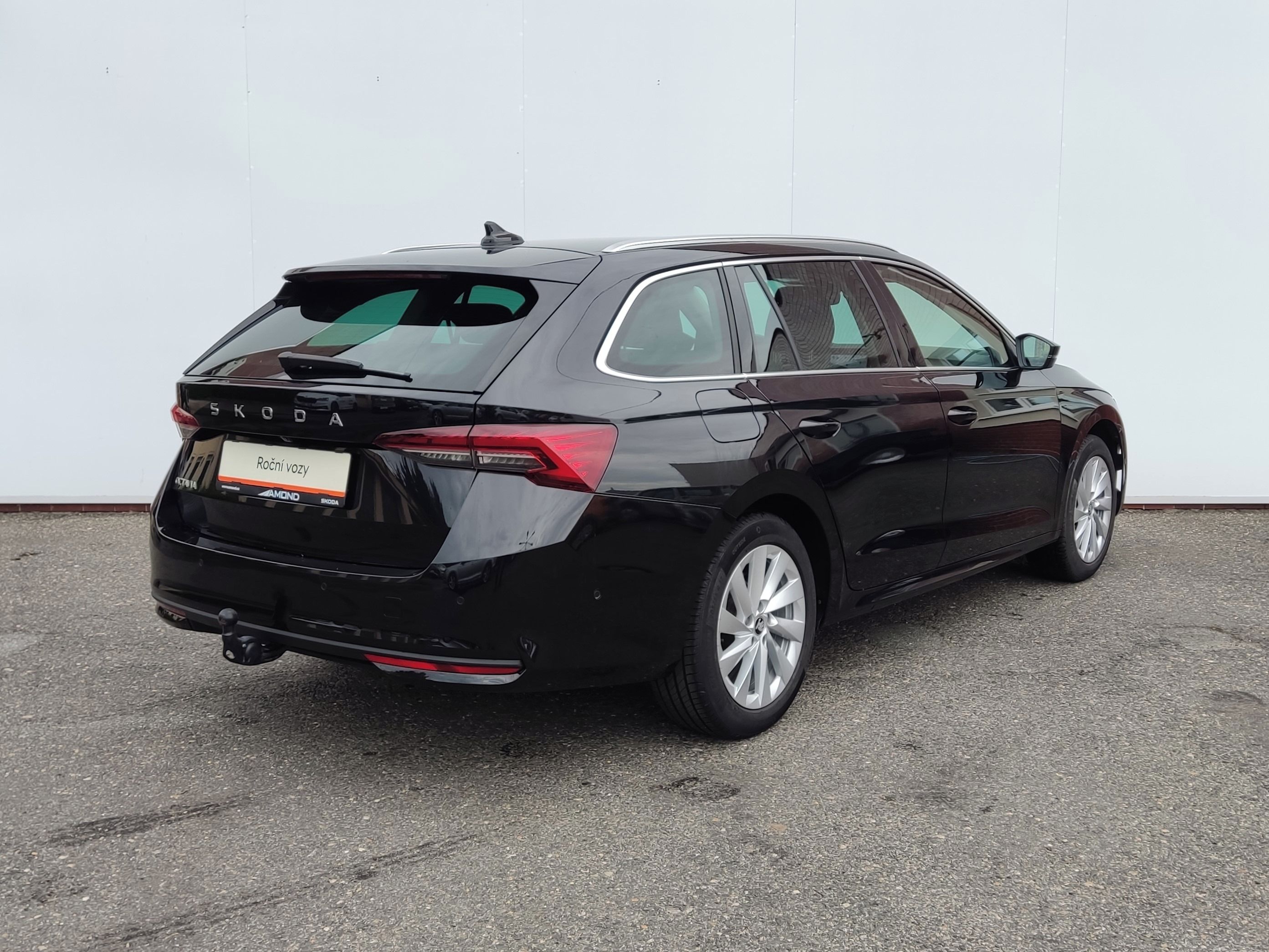 Škoda Octavia, Combi 1.5 TSI Top Selection - fotka 2
