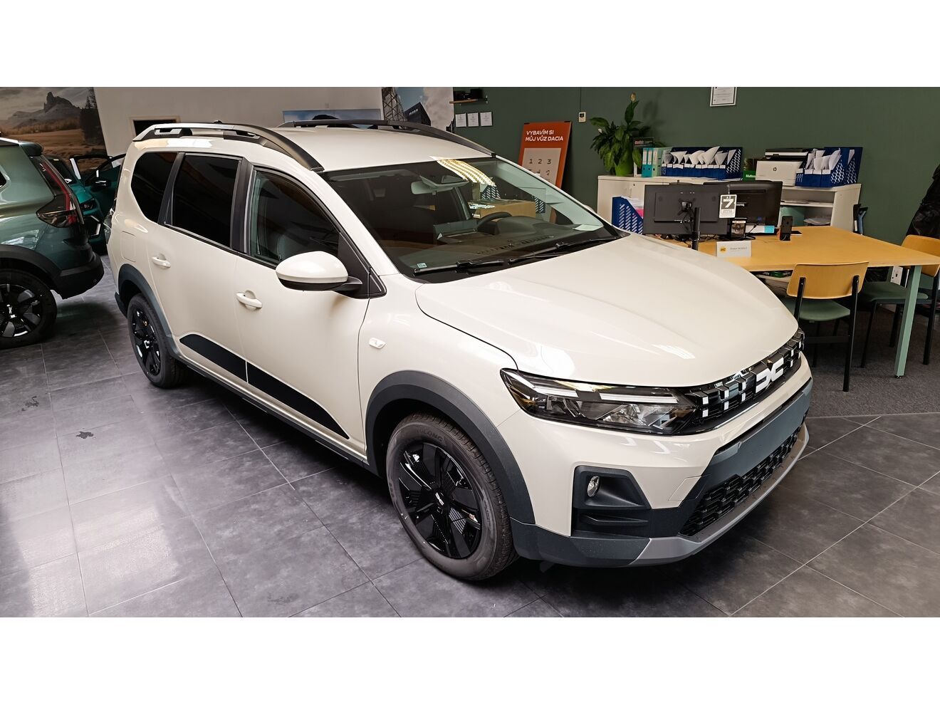 Dacia Jogger, Expression Eco-G 120 5 míst - fotka 3