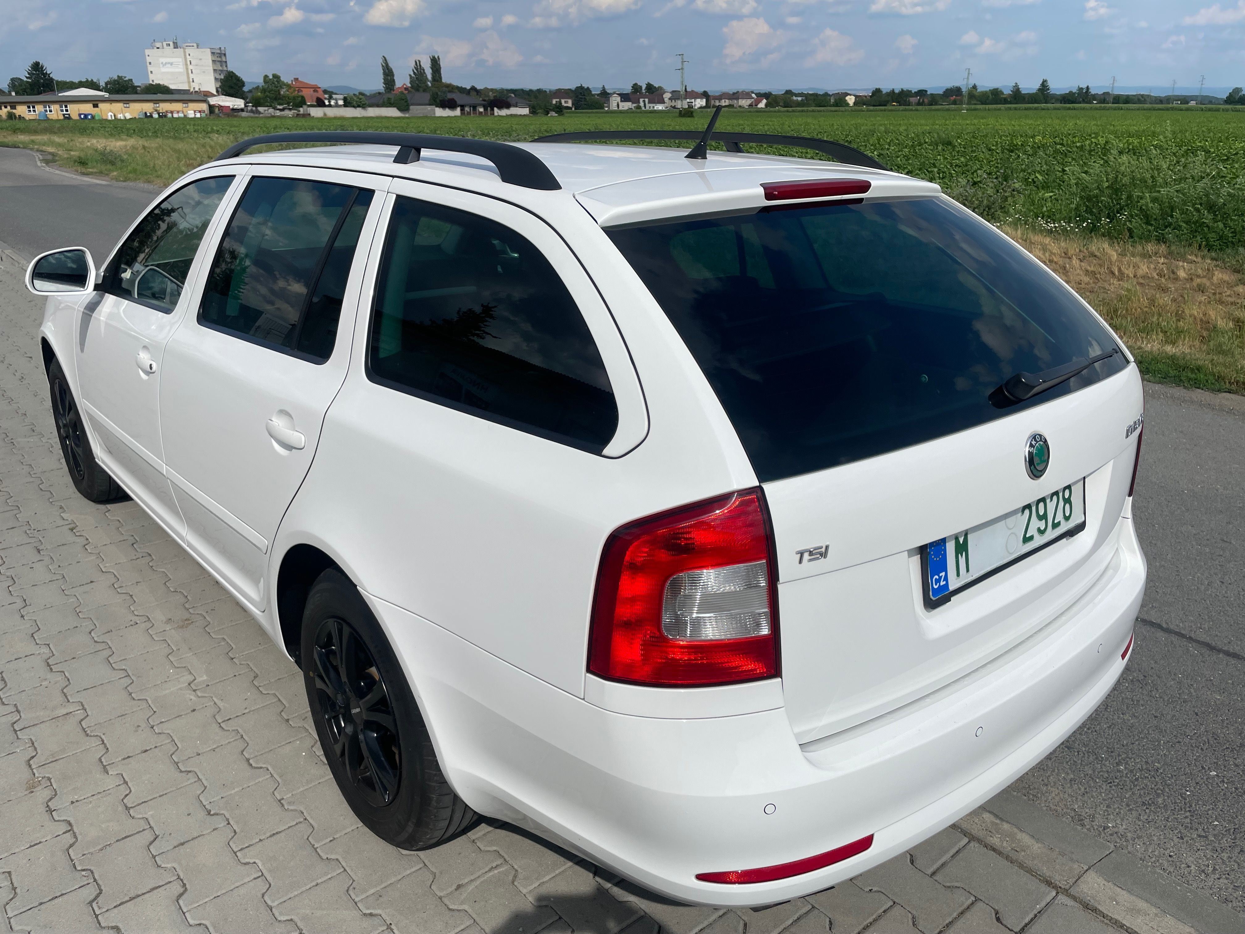 Škoda Octavia, 1,4 tsi 90kw 146000km TOP stav - fotka 4