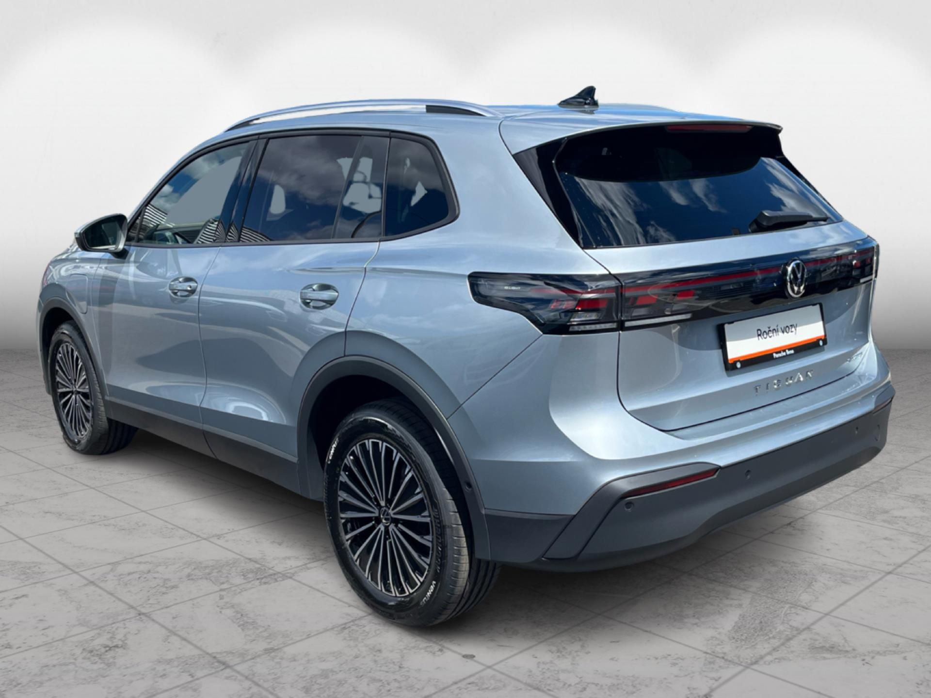 Volkswagen Tiguan, People 1,5 TSI 150 kW eHybrid - fotka 6