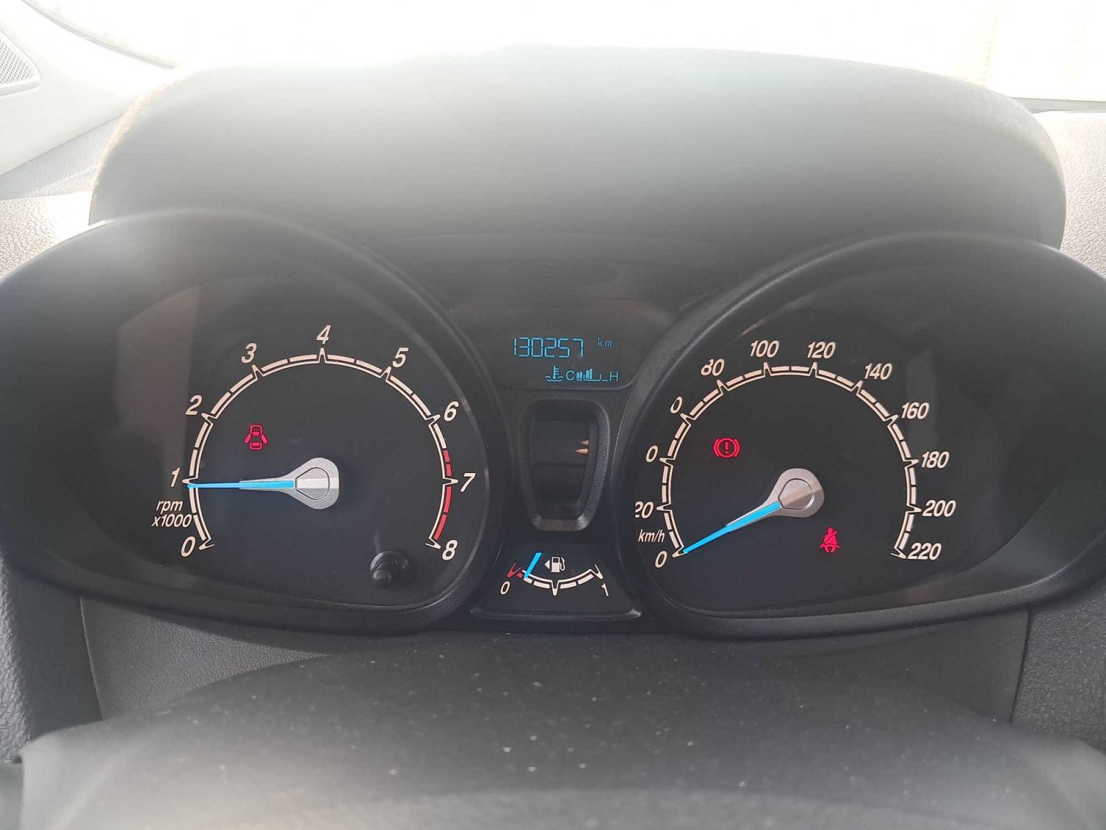 Ford Tourneo Courier, 1.0 EcoBoost, 5Míst, Klima, ČR - fotka 3