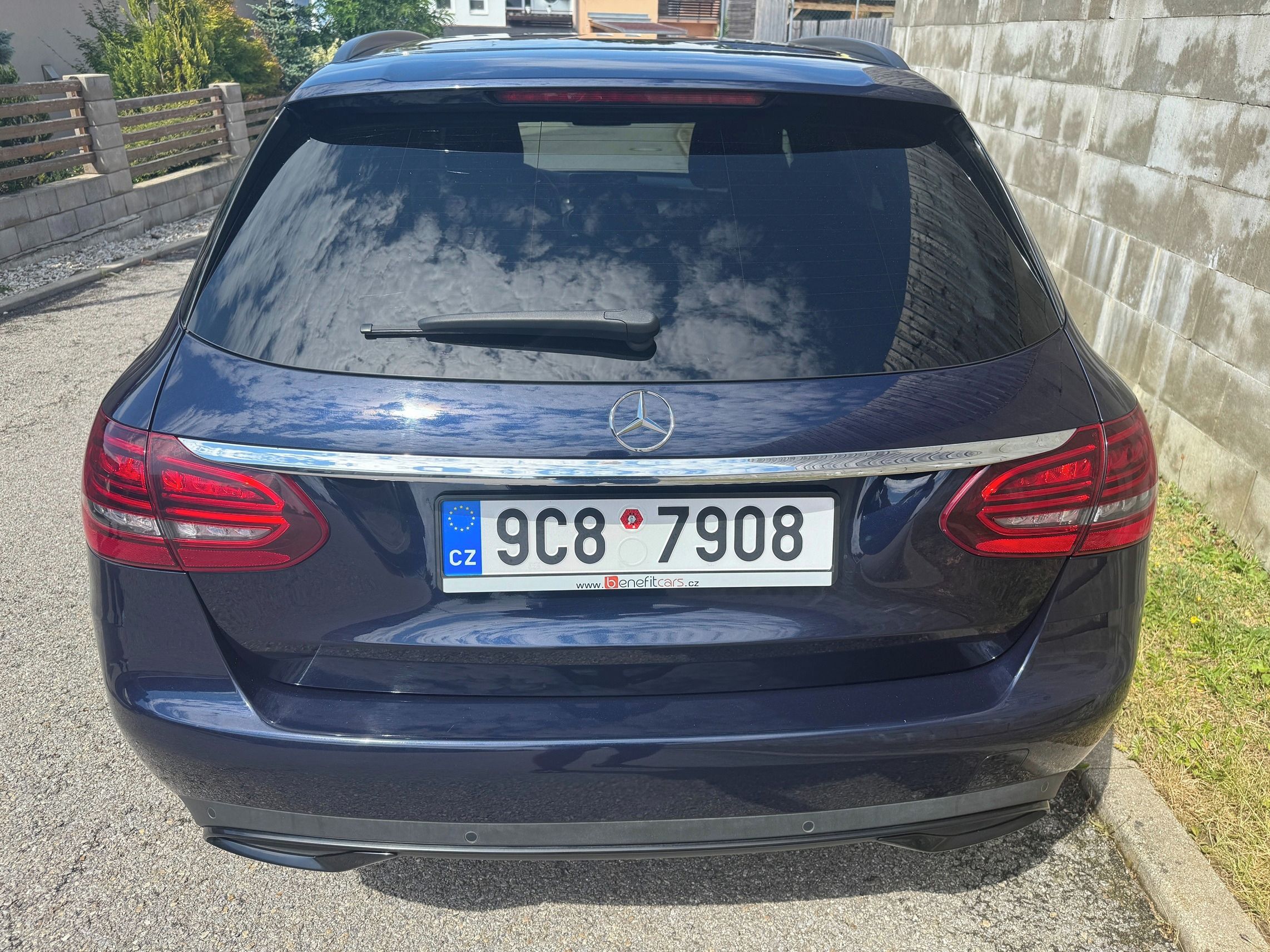 Mercedes-Benz Třídy C, C 220d 4 Matic - fotka 4