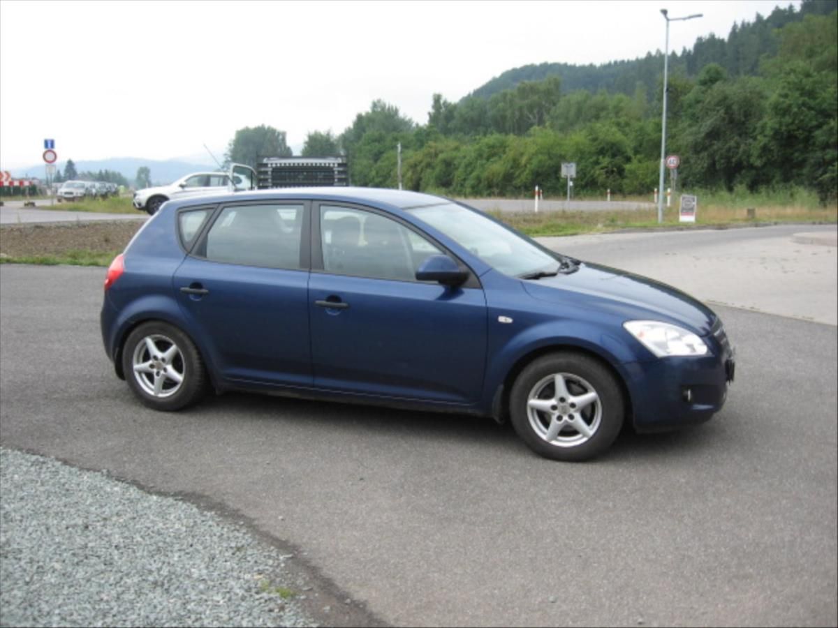 Kia Cee´d, 1,4 - fotka 5