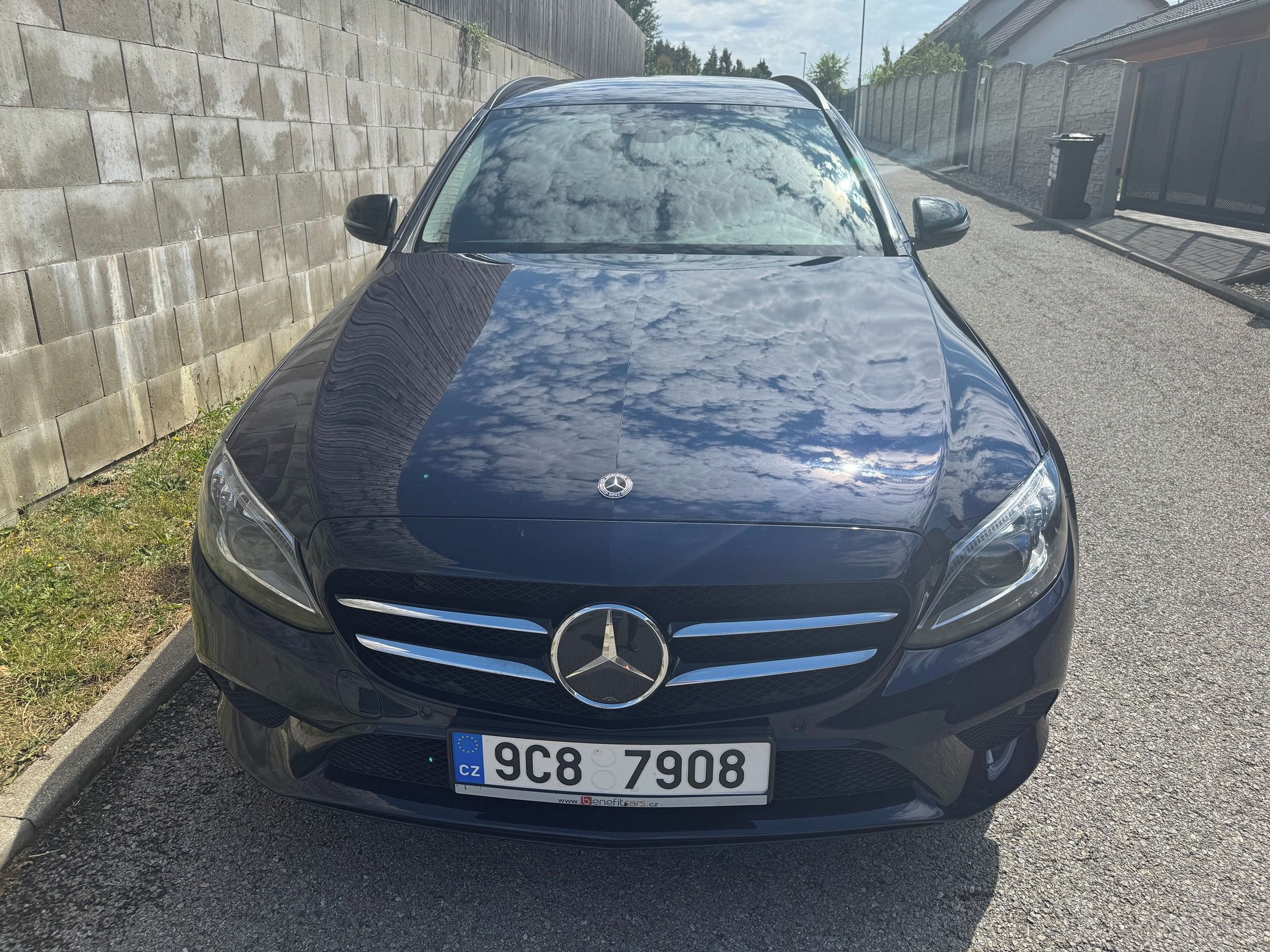 Mercedes-Benz Třídy C, C 220d 4 Matic - fotka 2