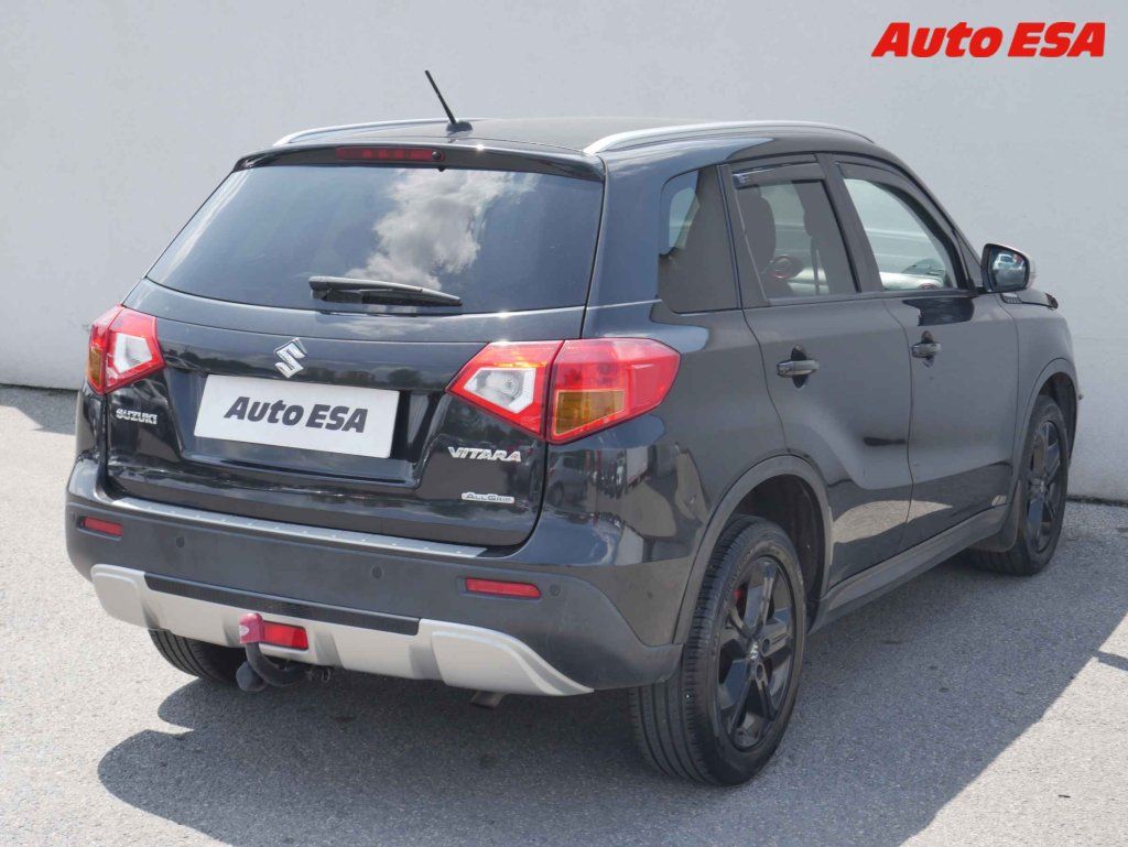 Suzuki Vitara, 1.4 T 4x4,ČR,navi,autoAC - fotka 4