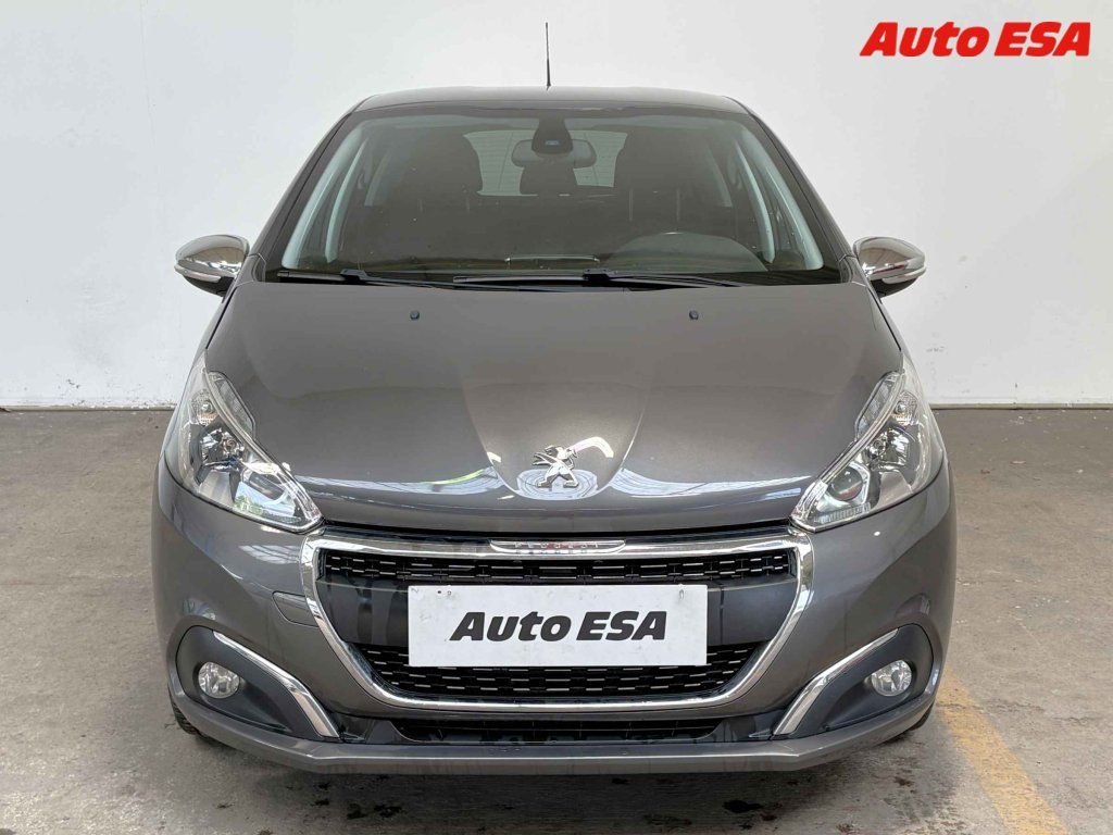 Peugeot 208, 1.2 PT,Allure,navi - fotka 2