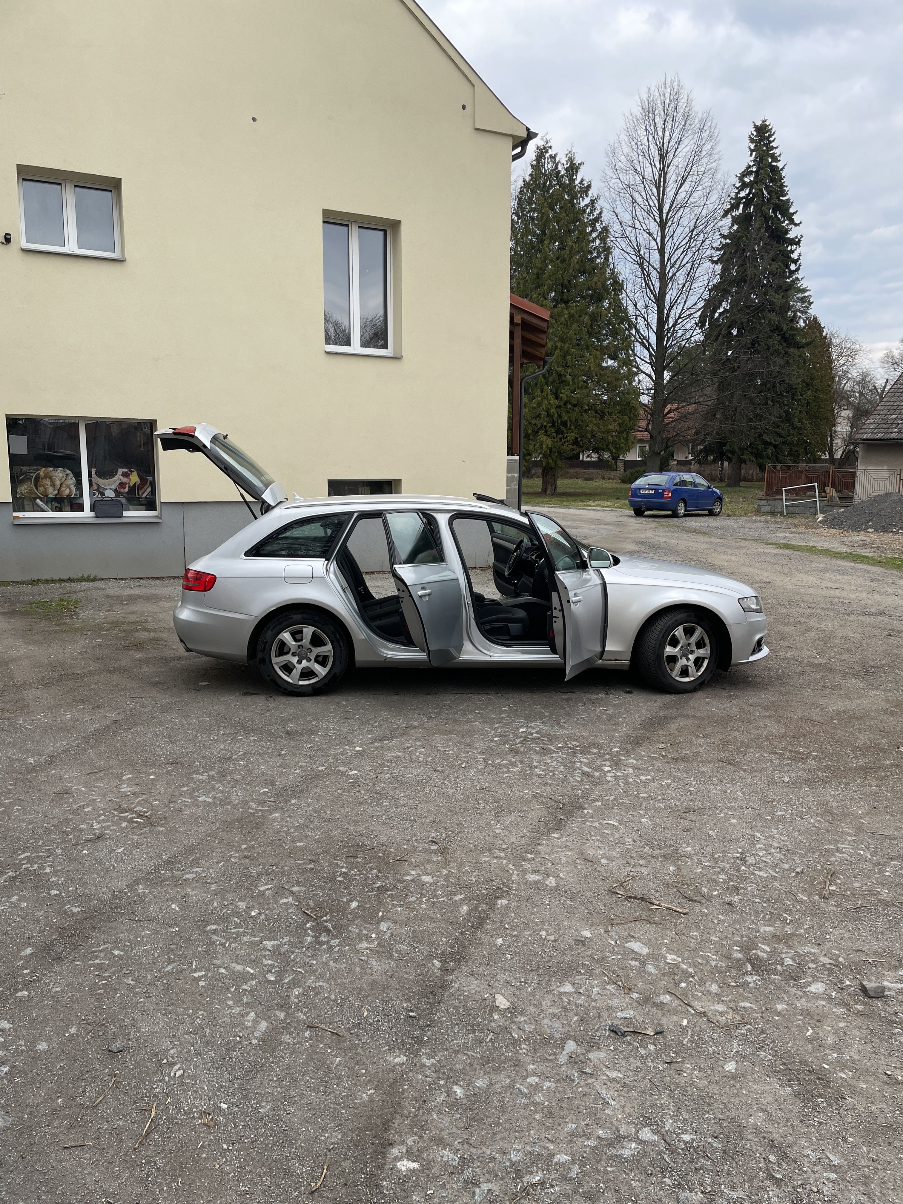 Audi A4, 3.0 TDI - 176 Kw - fotka 2
