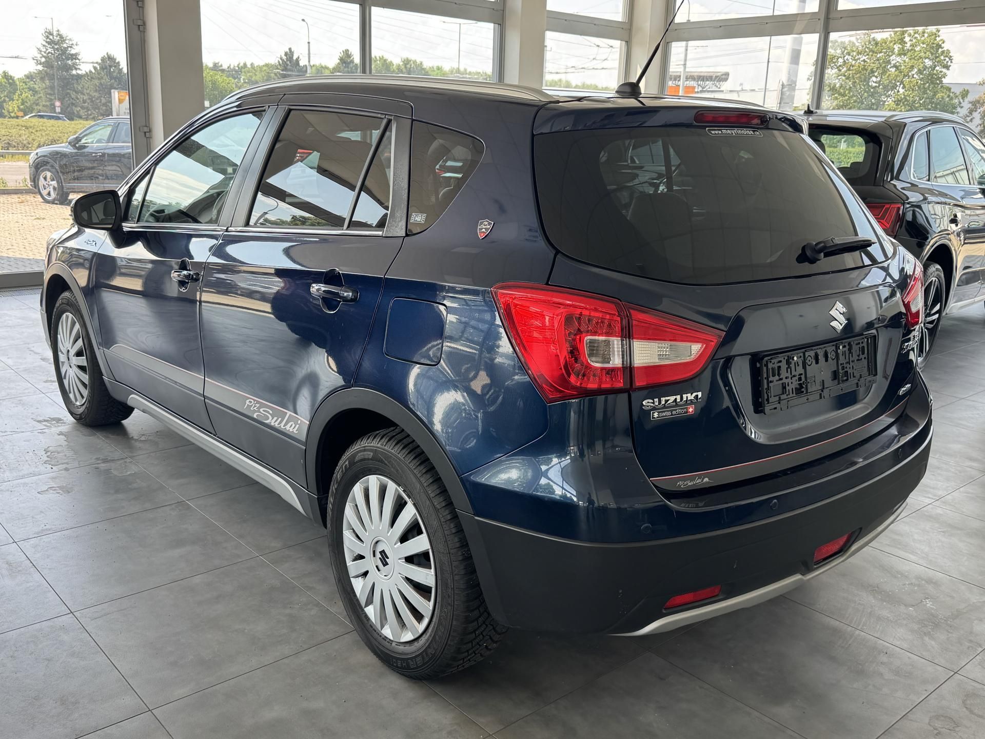 Suzuki SX4 S-Cross, 1,4T 4x4 PizSulai Navigace - fotka 4