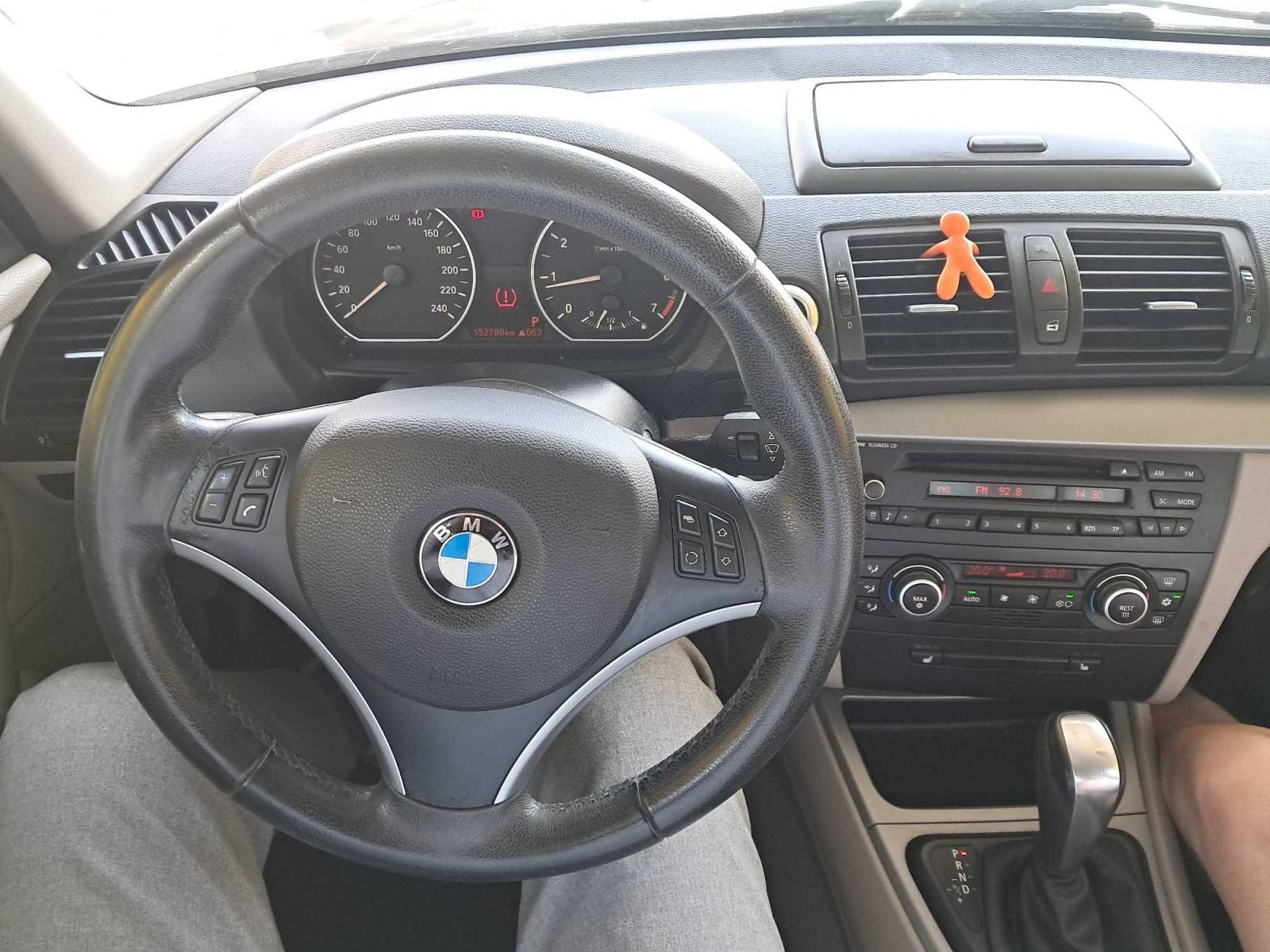 BMW Řada 1, 118i, Automat, Xenony - fotka 3