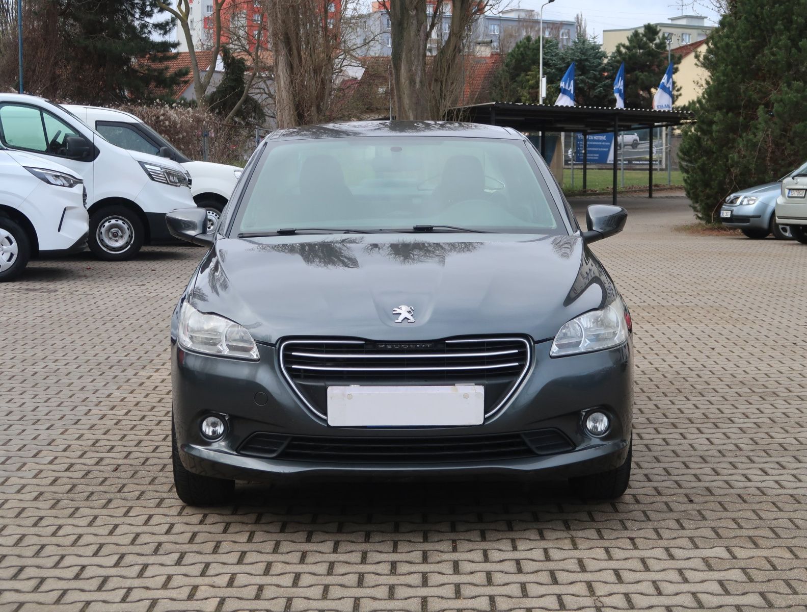 Peugeot 301, 1.2 VTi, Serv.kniha, Klima - fotka 2