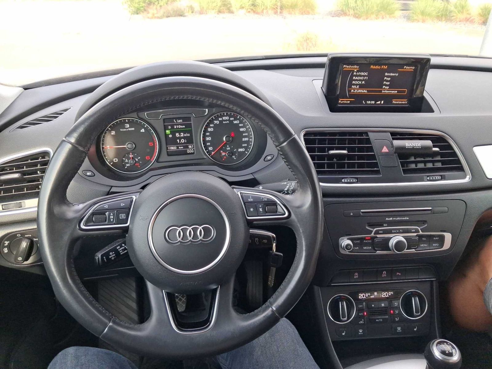 Audi Q3, 2.0 TDI, Serv.kniha, Navi - fotka 3