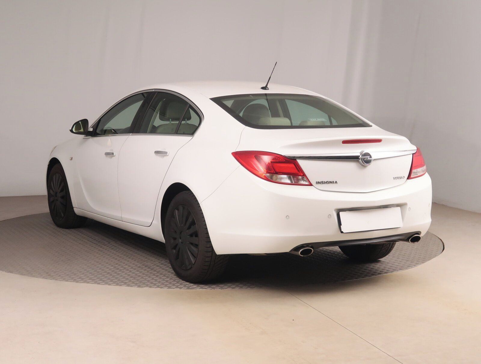 Opel Insignia, 1.6 Turbo, Automatická klima - fotka 4