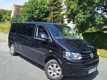 VW Caravelle 103kW long 8 míst