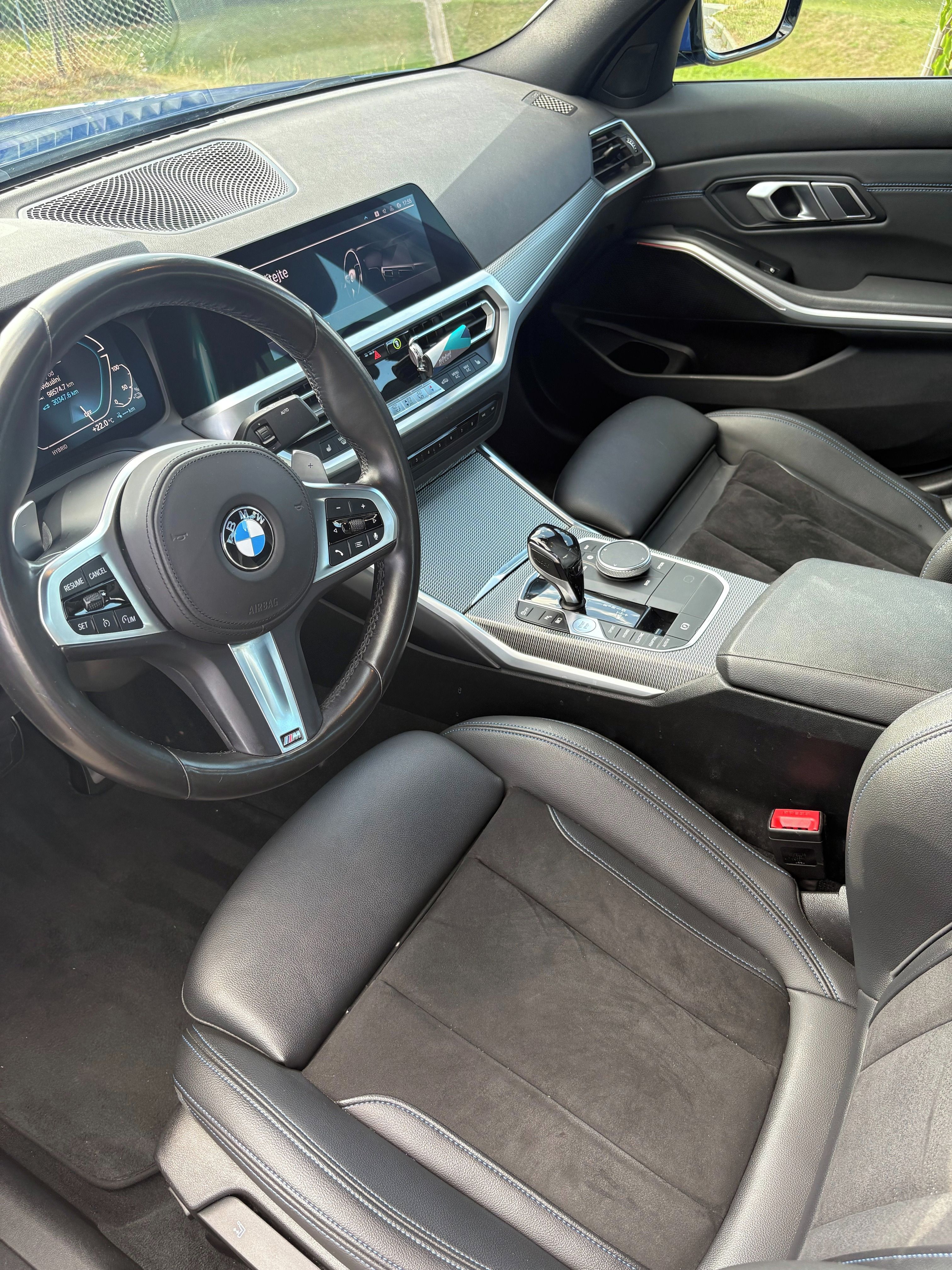 BMW Řada 3, BMW 330e xDrive M Sport - fotka 6