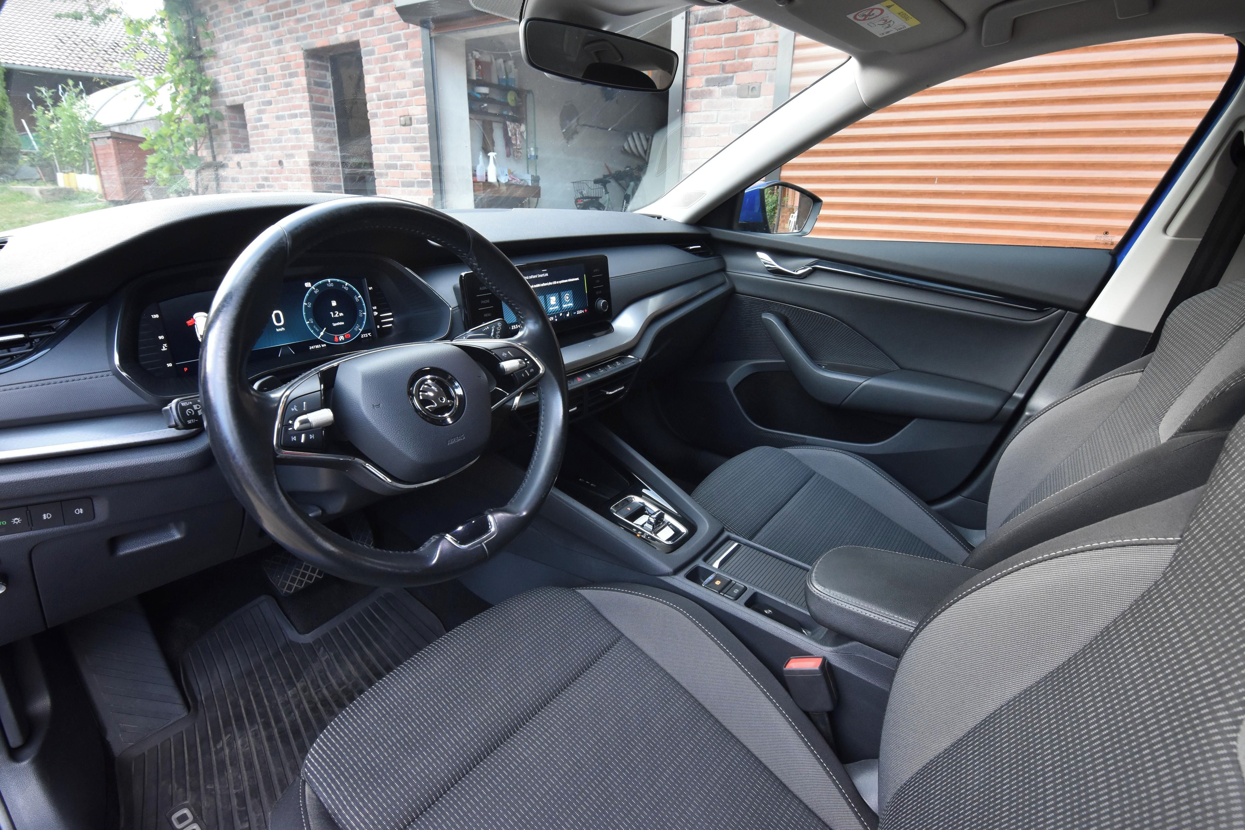 Škoda Octavia, Combi 2.0TDI 110kw DSG - fotka 6