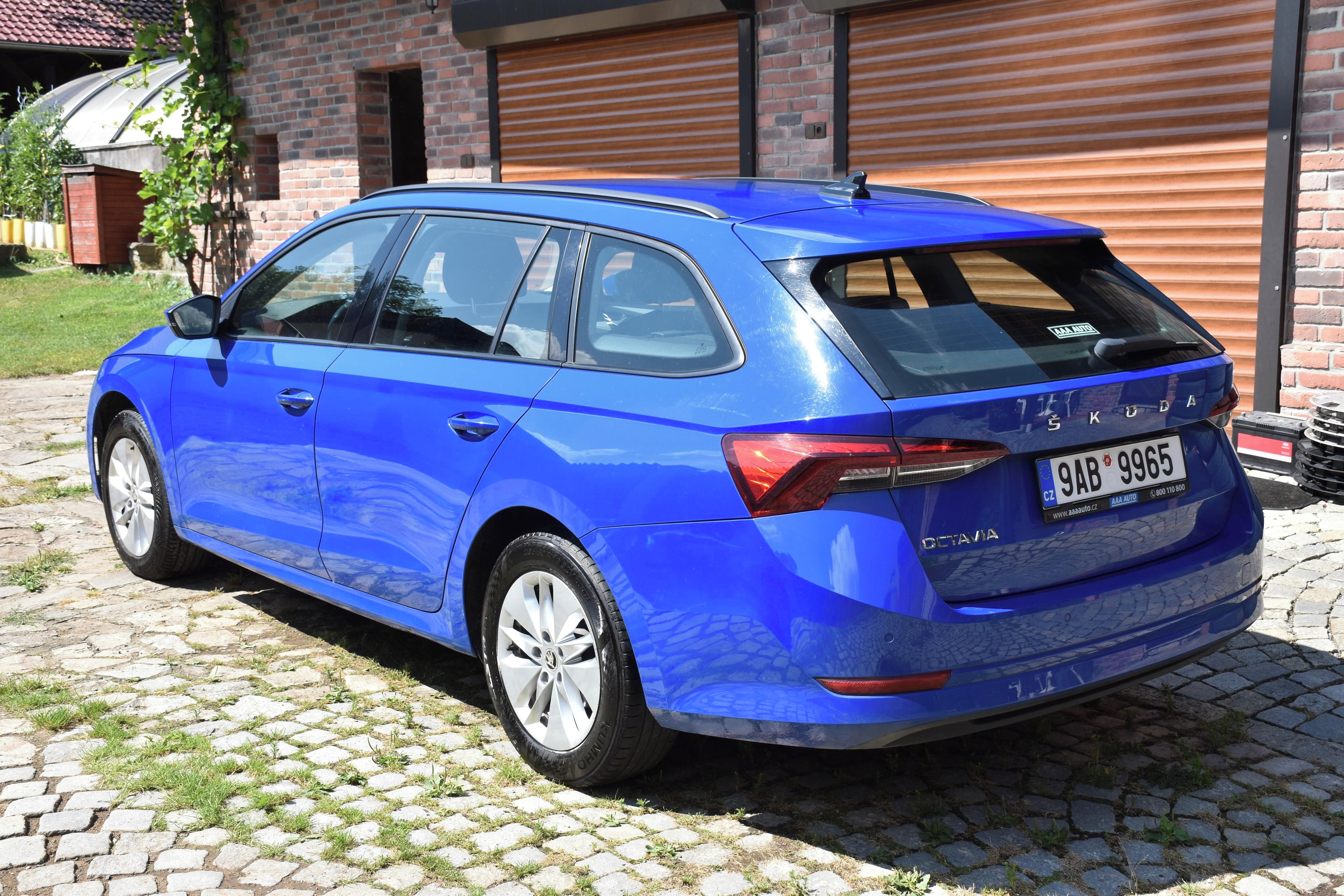 Škoda Octavia, Combi 2.0TDI 110kw DSG - fotka 3