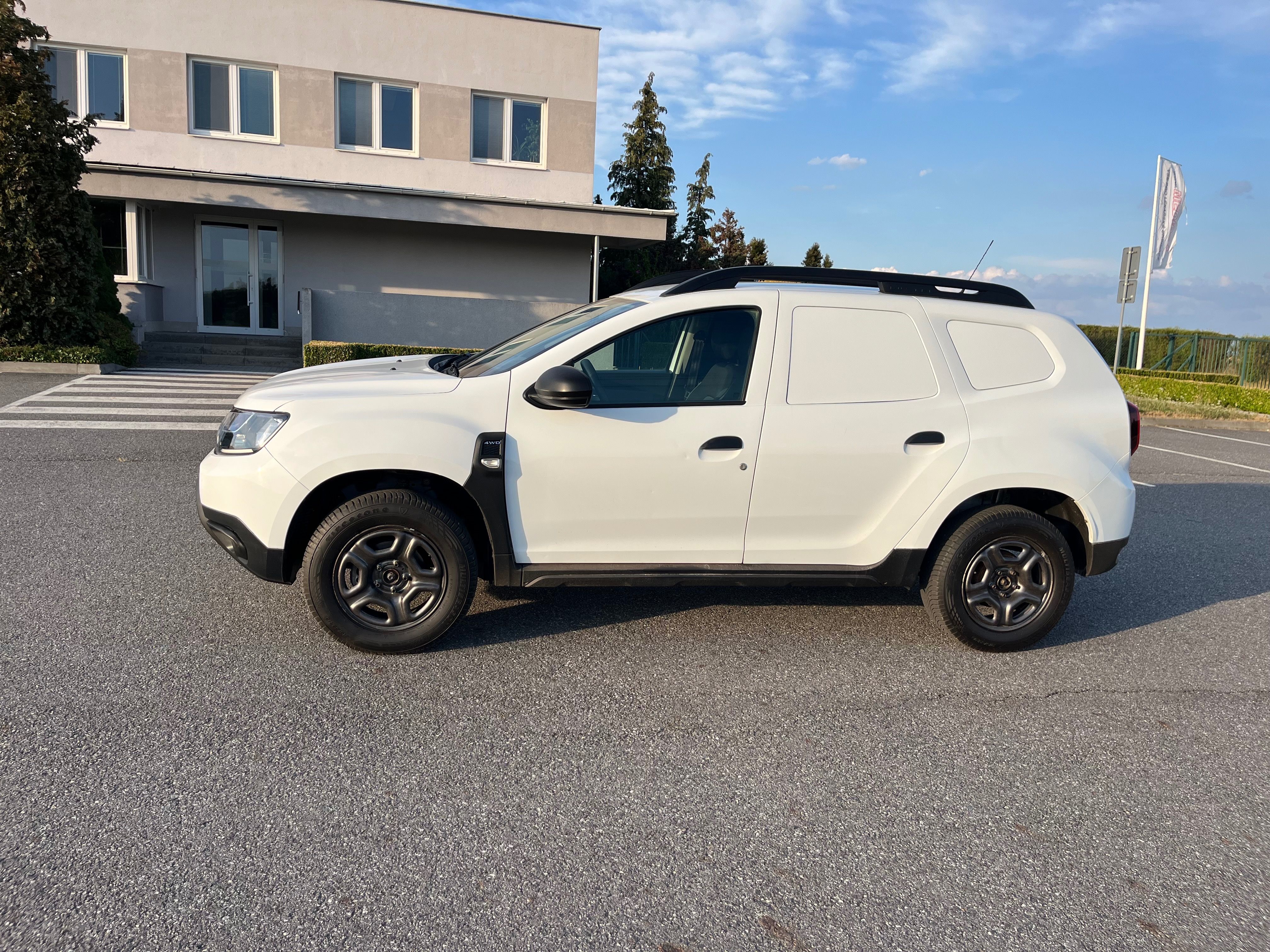 Dacia Duster, 1,6 benzin, 4x4 - fotka 2