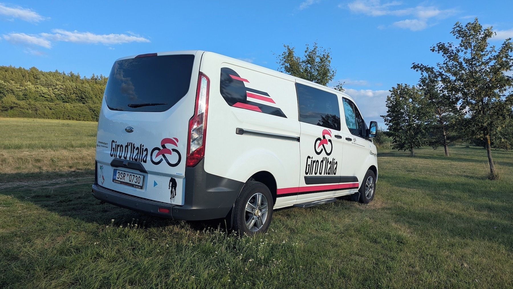 Ford Transit Custom, 2.0 EcoBlue, 96kW, L2H2, 6míst - fotka 2