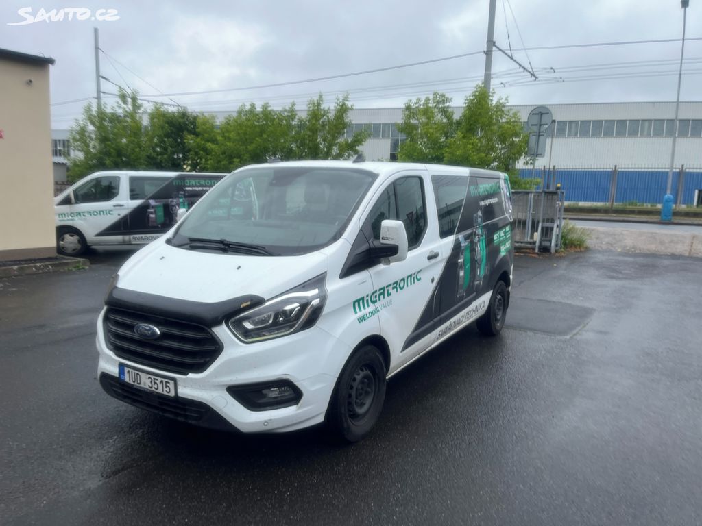 Ford Transit Custom, 170 k, 5 míst, přepážka, tažné