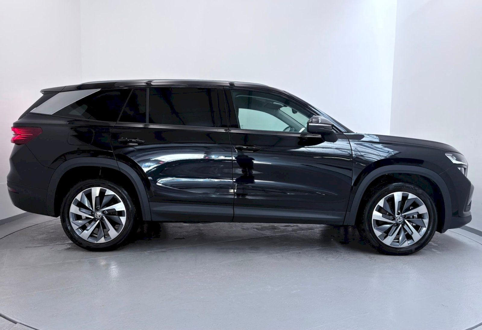 Škoda Kodiaq, Exlusive Selection 2.0TDI/142k - fotka 6