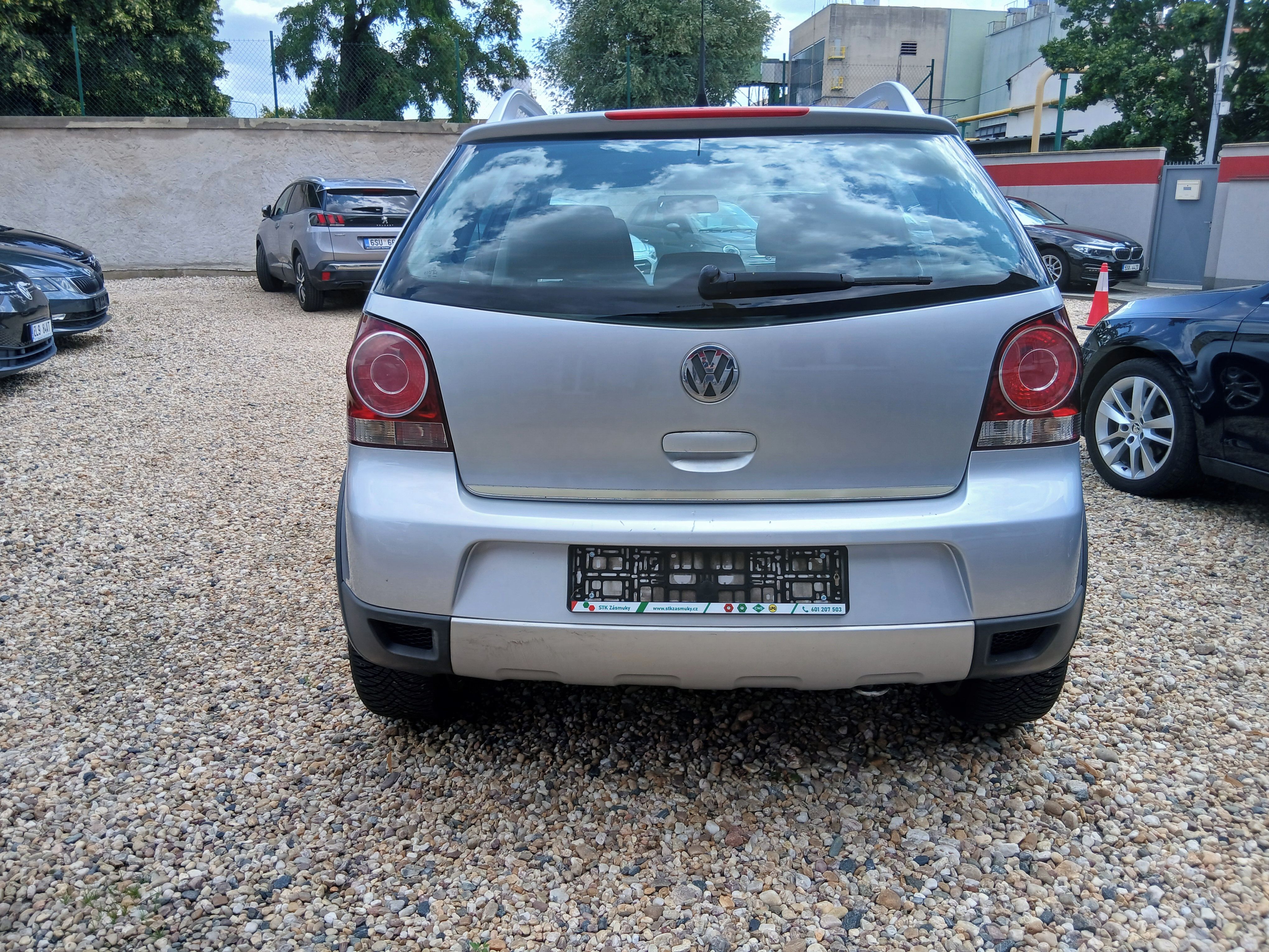 Volkswagen Polo, 1.4i 16V 59KW CROSS Nový servi - fotka 6