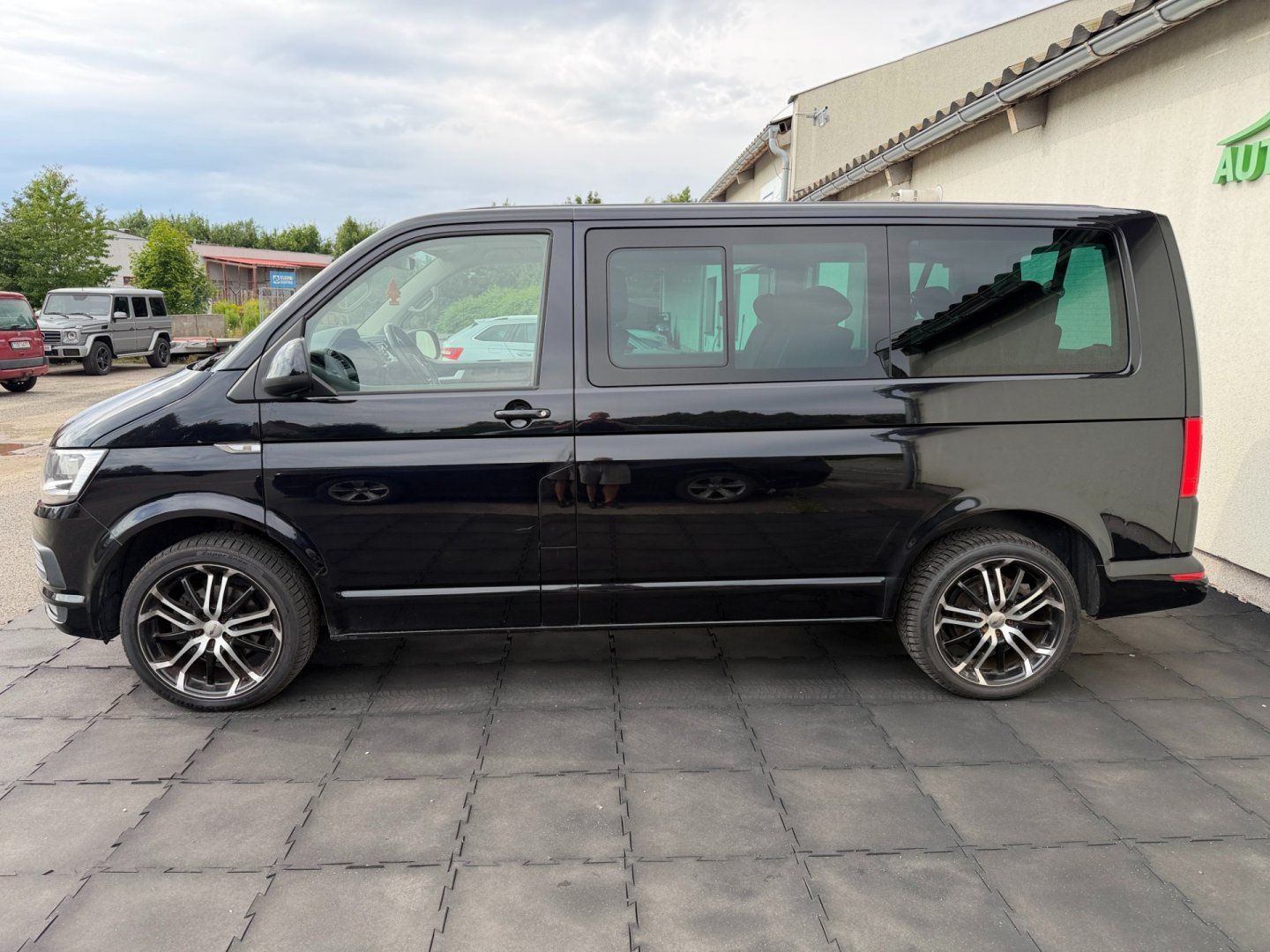 Volkswagen Caravelle, 2.0TDi 110kW DSG 8míst - fotka 4