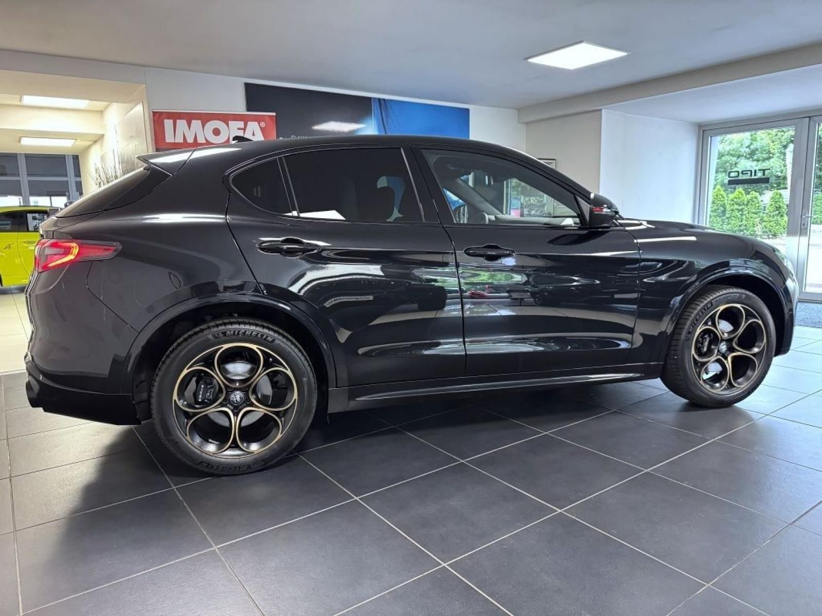 Alfa Romeo Stelvio, 2.0 T 280k AT8 ZF Q4 4x4 - fotka 4