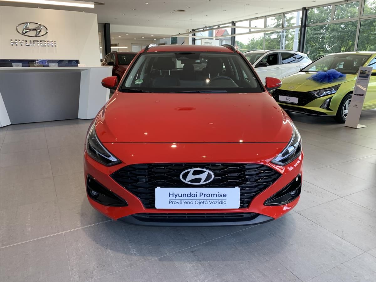 Hyundai i30, 1,0 TGDI 73kW DCT Smart - fotka 2