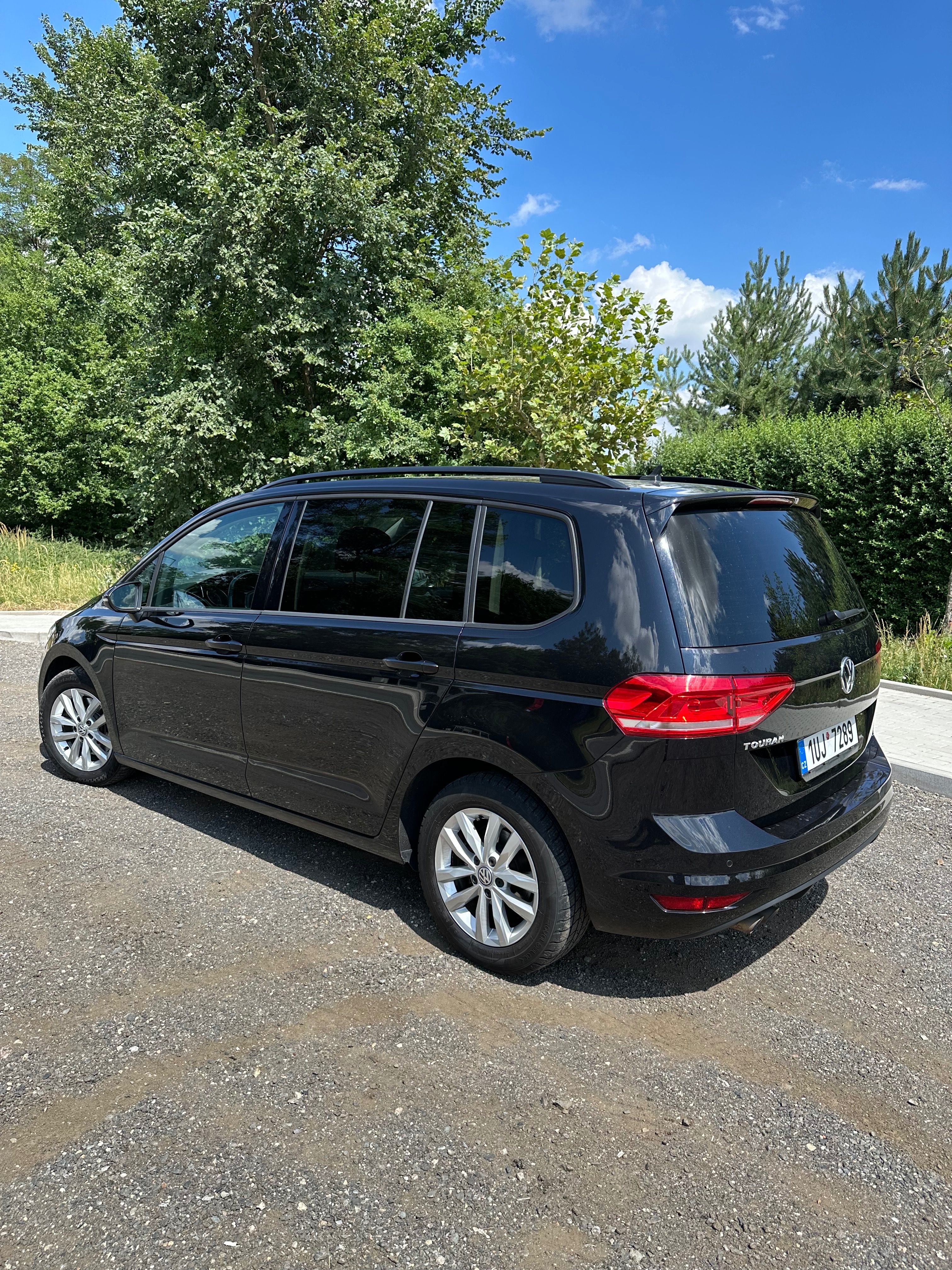 Volkswagen Touran, Touran 2.0 TDI DSG - fotka 4